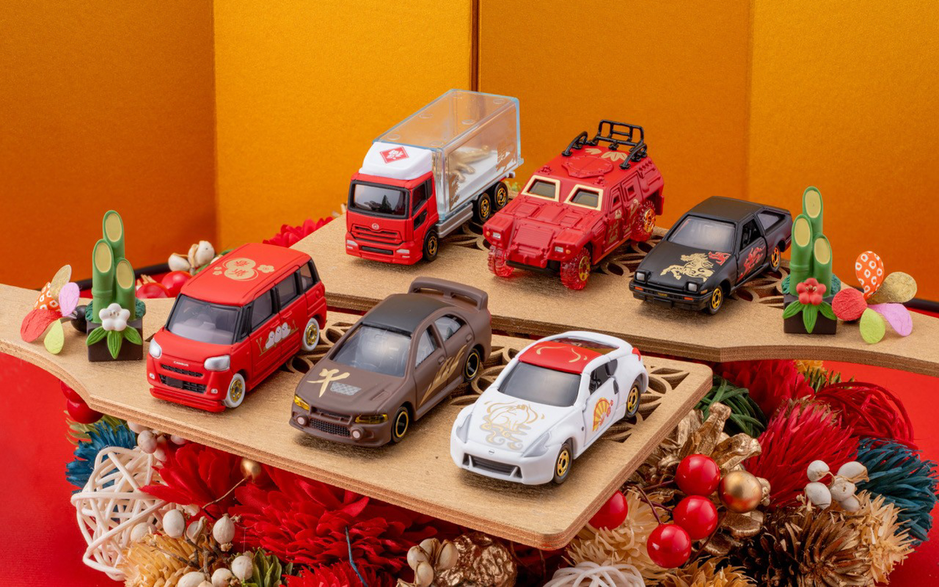 お年玉や新年の運試しにぴったりの「福舞トミカ」が登場
