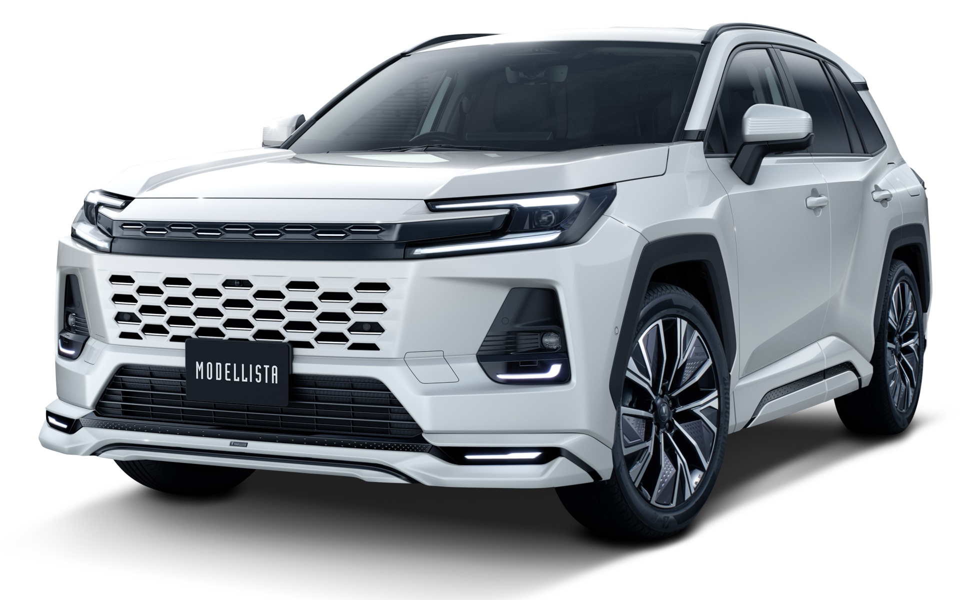 「フロントスポイラー（LED付き）」「サイドスカート」「リアスパッツ」をセットにした「MODELLISTAエアロパーツセット」装着イメージ。価格は素地が25万7400円、塗装済みが29万1500円