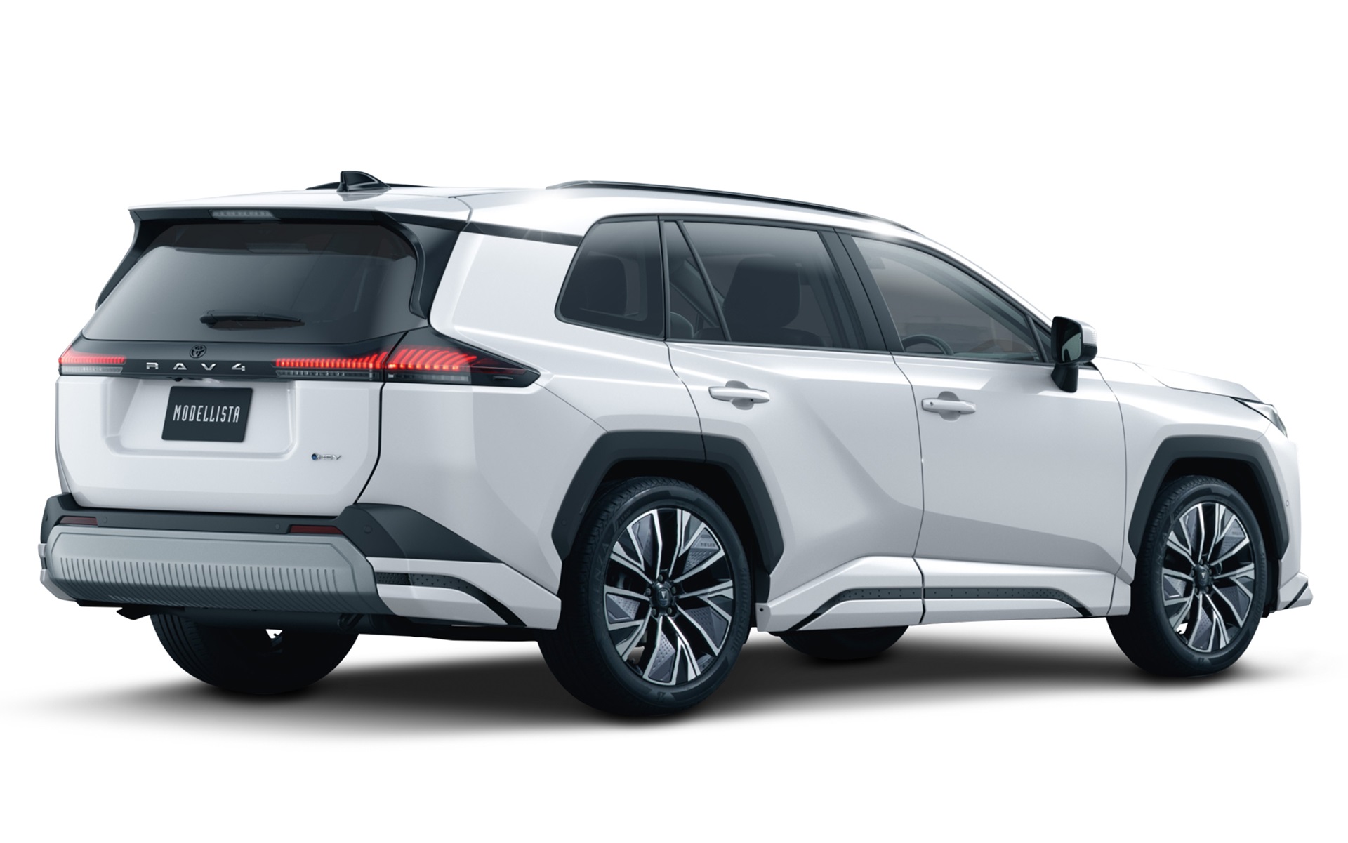 「フロントスポイラー（LED付き）」「サイドスカート」「リアスパッツ」をセットにした「MODELLISTAエアロパーツセット」装着イメージ。価格は素地が25万7400円、塗装済みが29万1500円