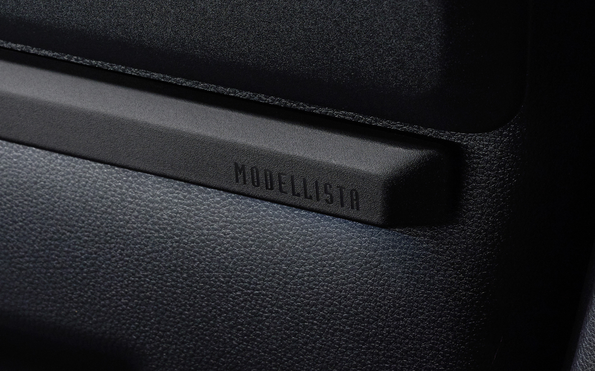 ドアパネルイルミネーションは、5万5000円