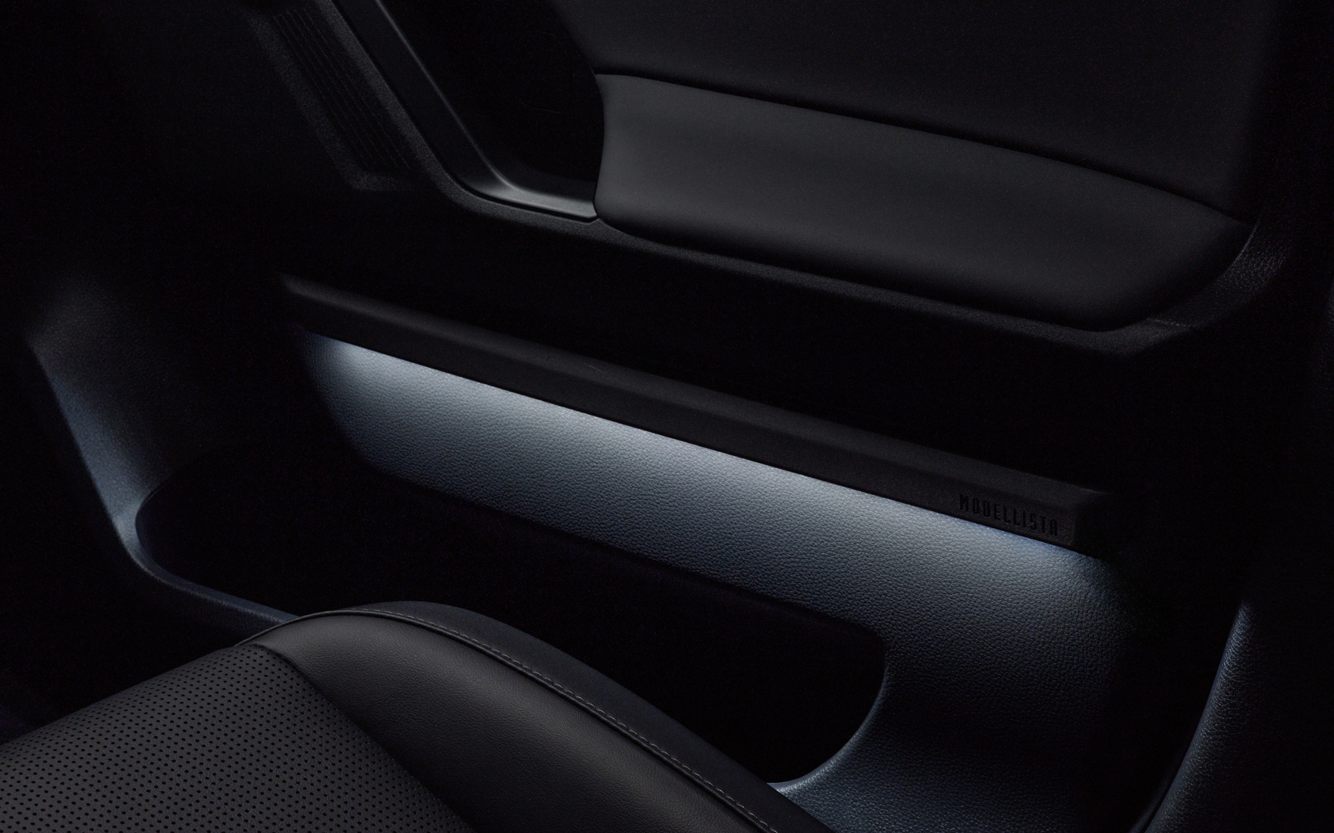 ドアパネルイルミネーションは、5万5000円