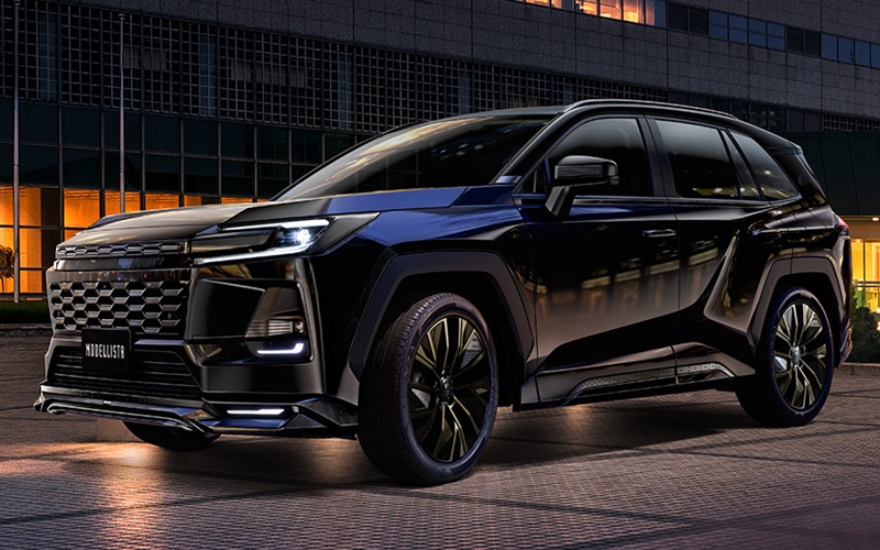 新型RAV4の「MODELLISTAボディパーツセット（LED付き）」装着イメージ