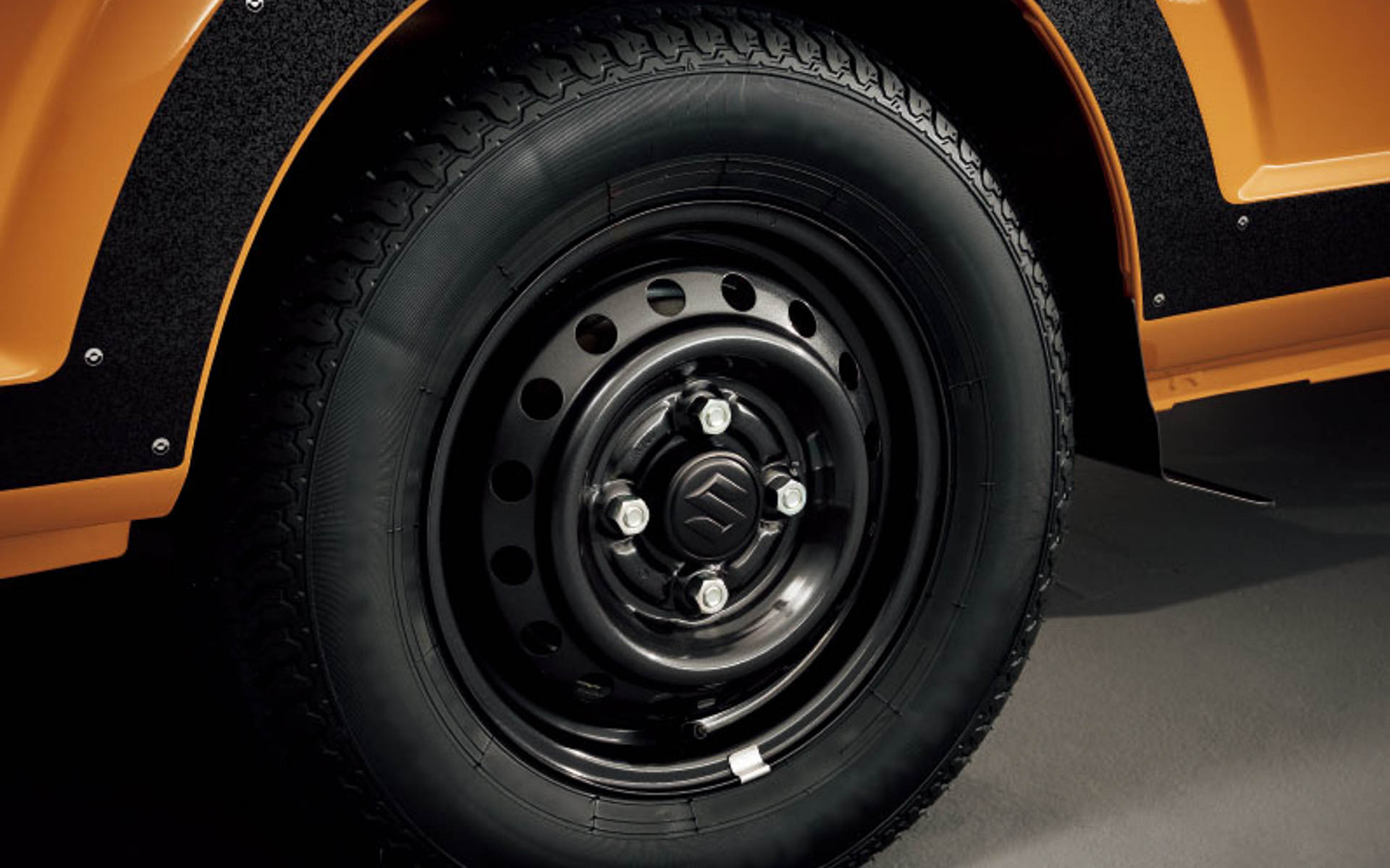 スーパーキャリイ Xリミテッド 専用スチールホイール（ブラックメタリック塗装）