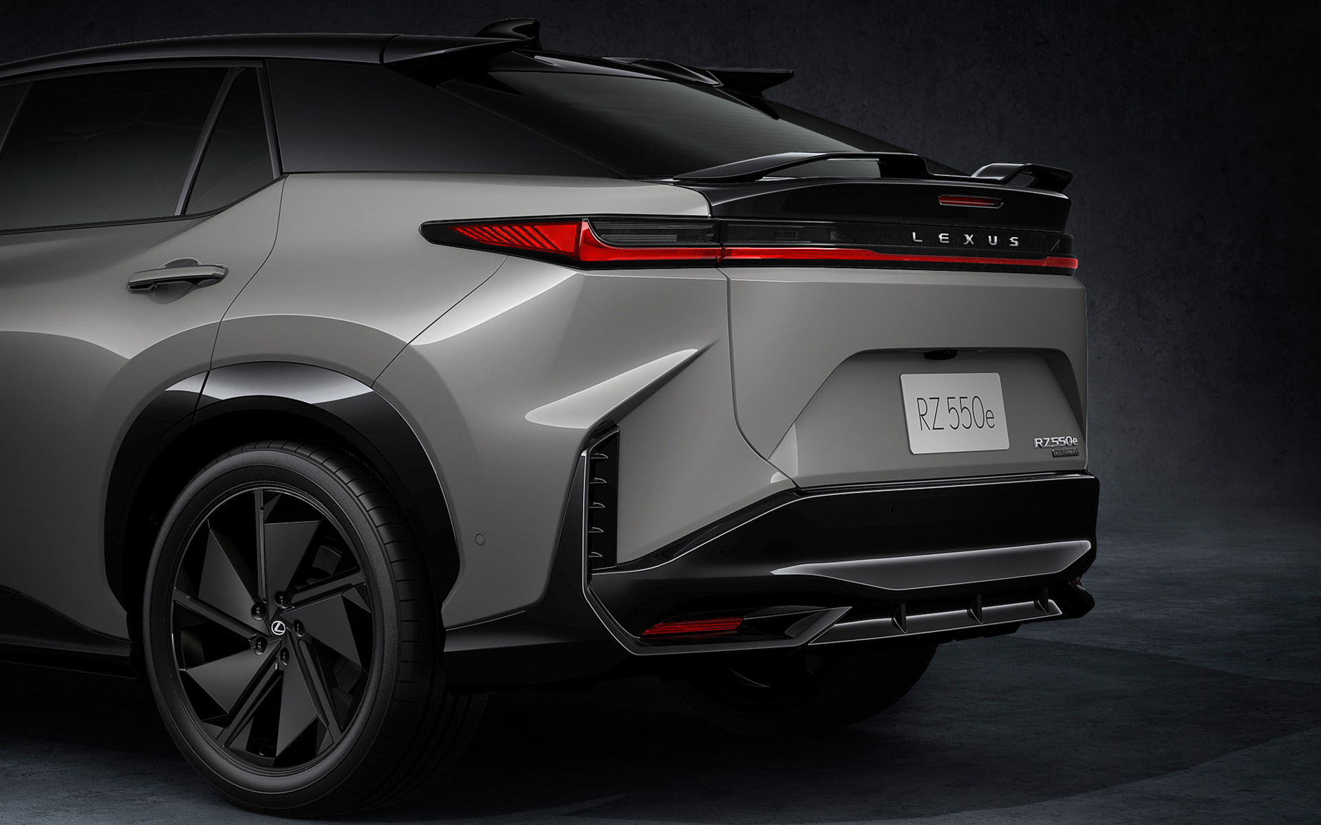 整流を考えたリアウィングを装備