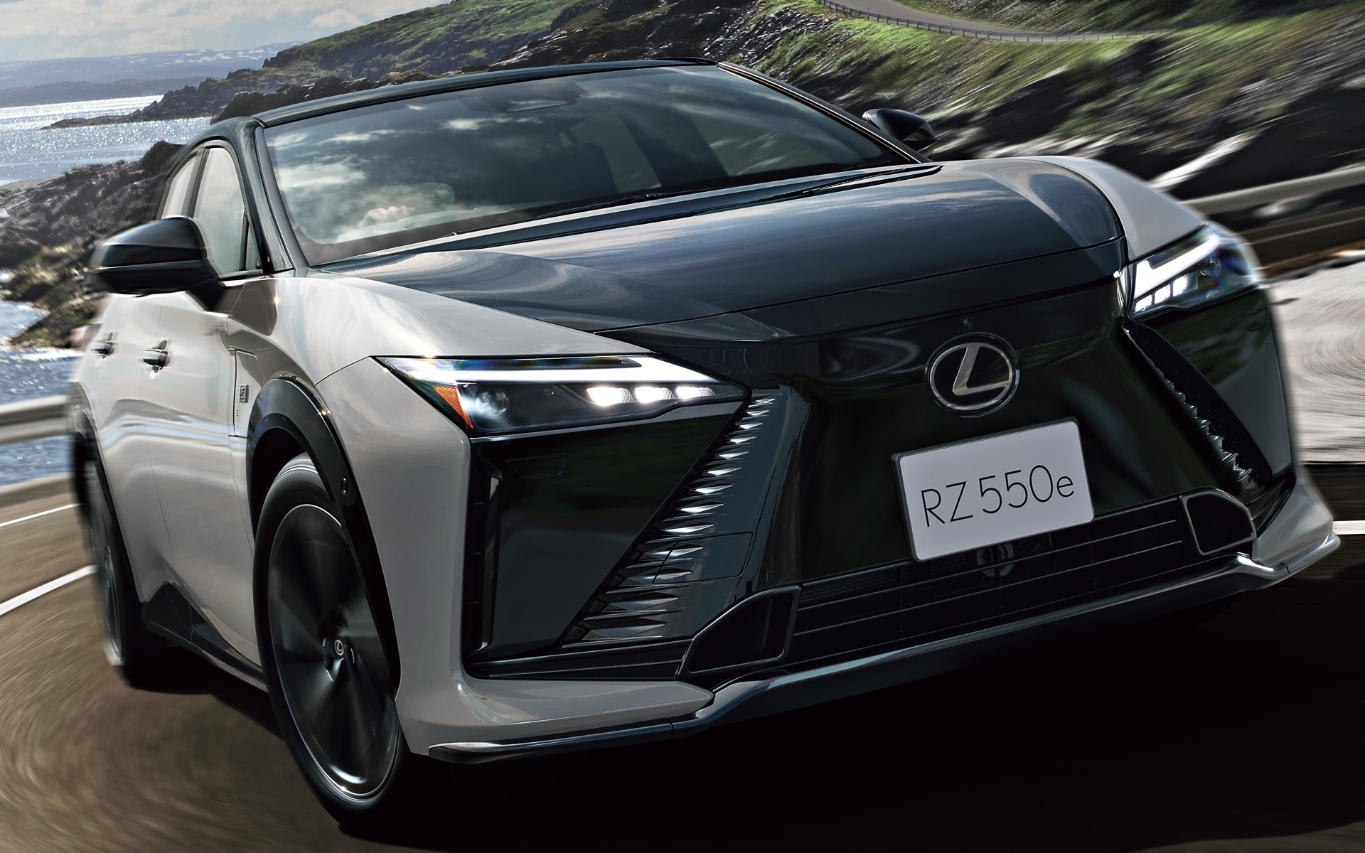 レクサス RZ550e“F SPORT”