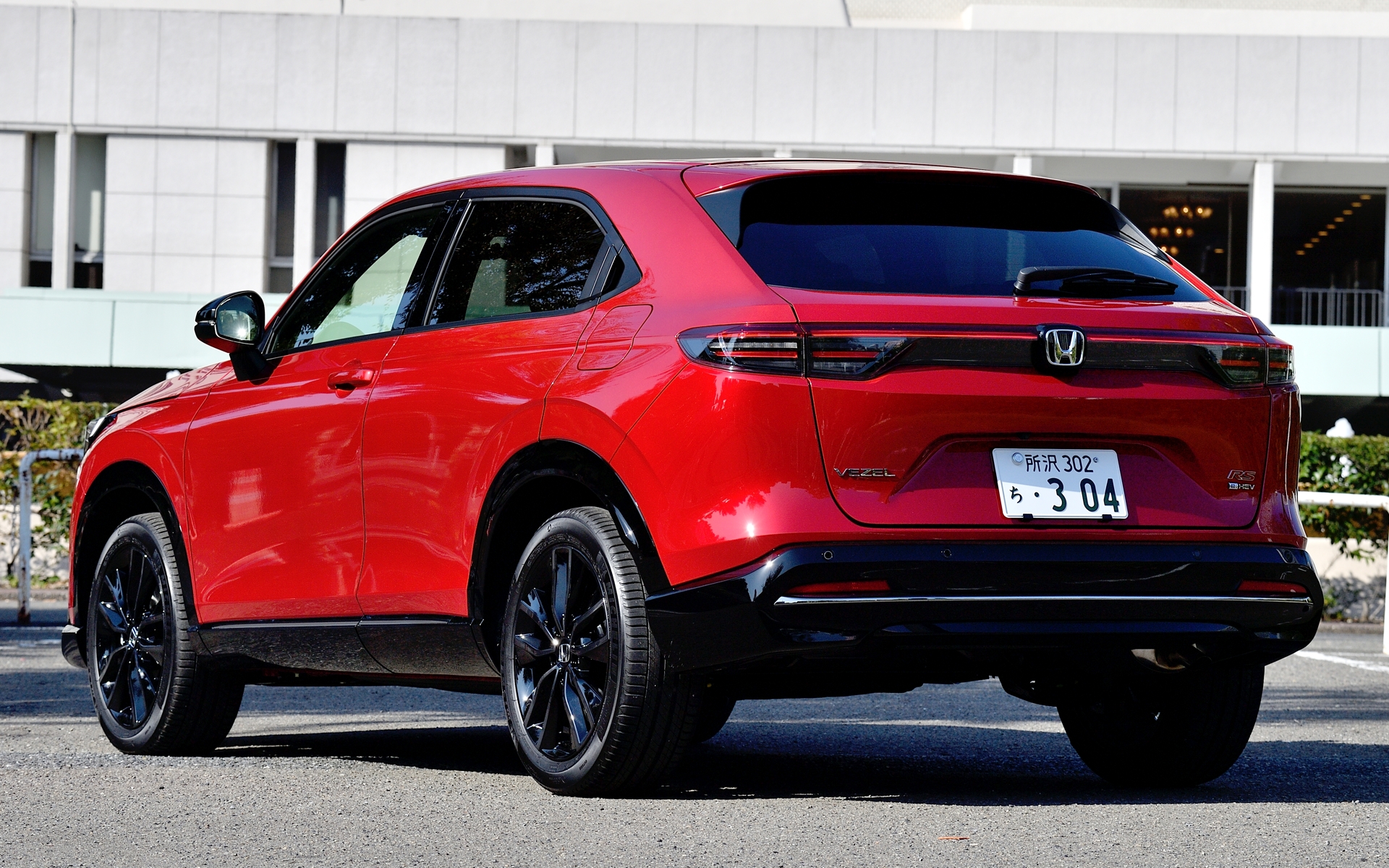 e:HEV RSの価格は、2WD（FF）が374万8800円、4WDが396万8800円