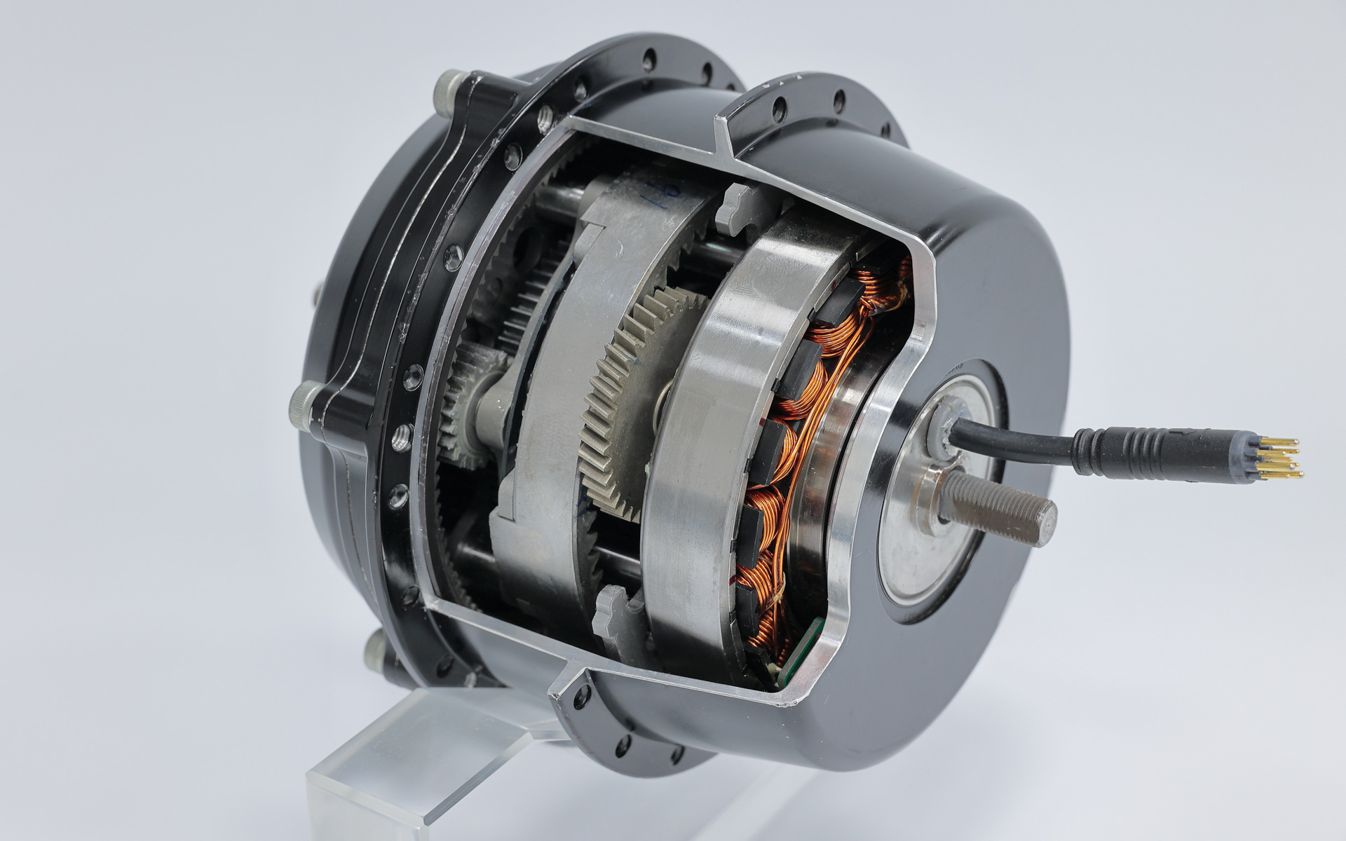 ホダカが2026年春に発売予定のモデルに搭載される電動アシスト自転車用2-in-1ドライブユニット