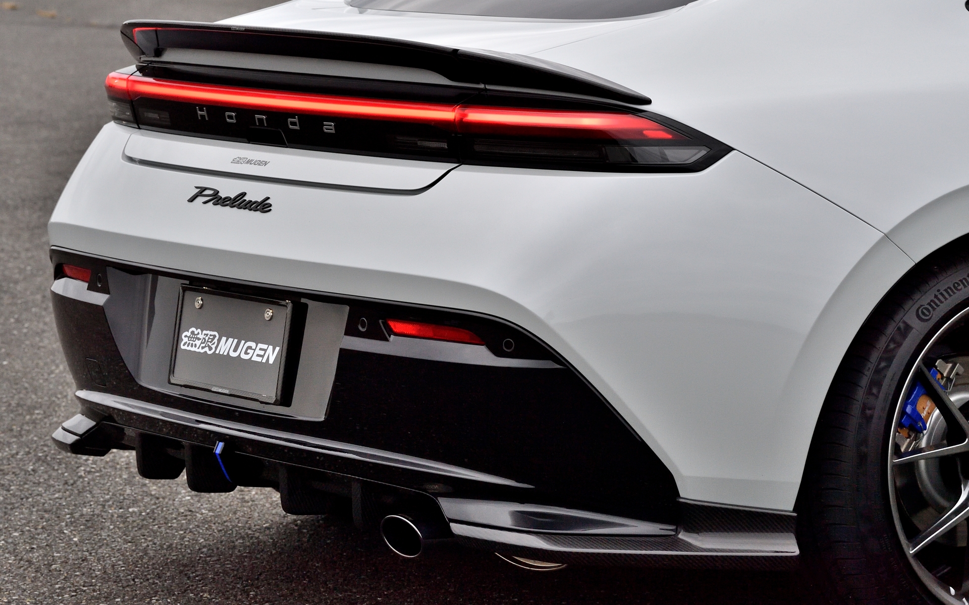 カーボンリアアンダースポイラーは価格未定（2026年年初発売予定）