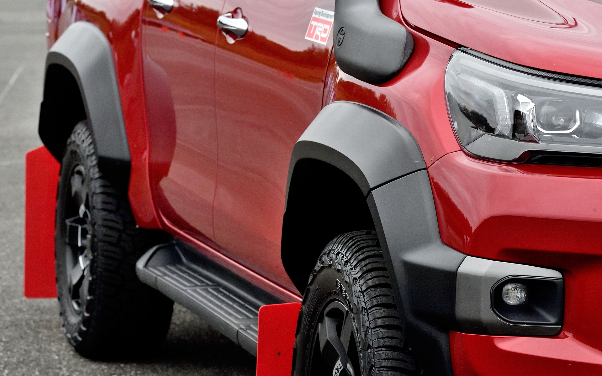 大迫力のオーバーフェンダー