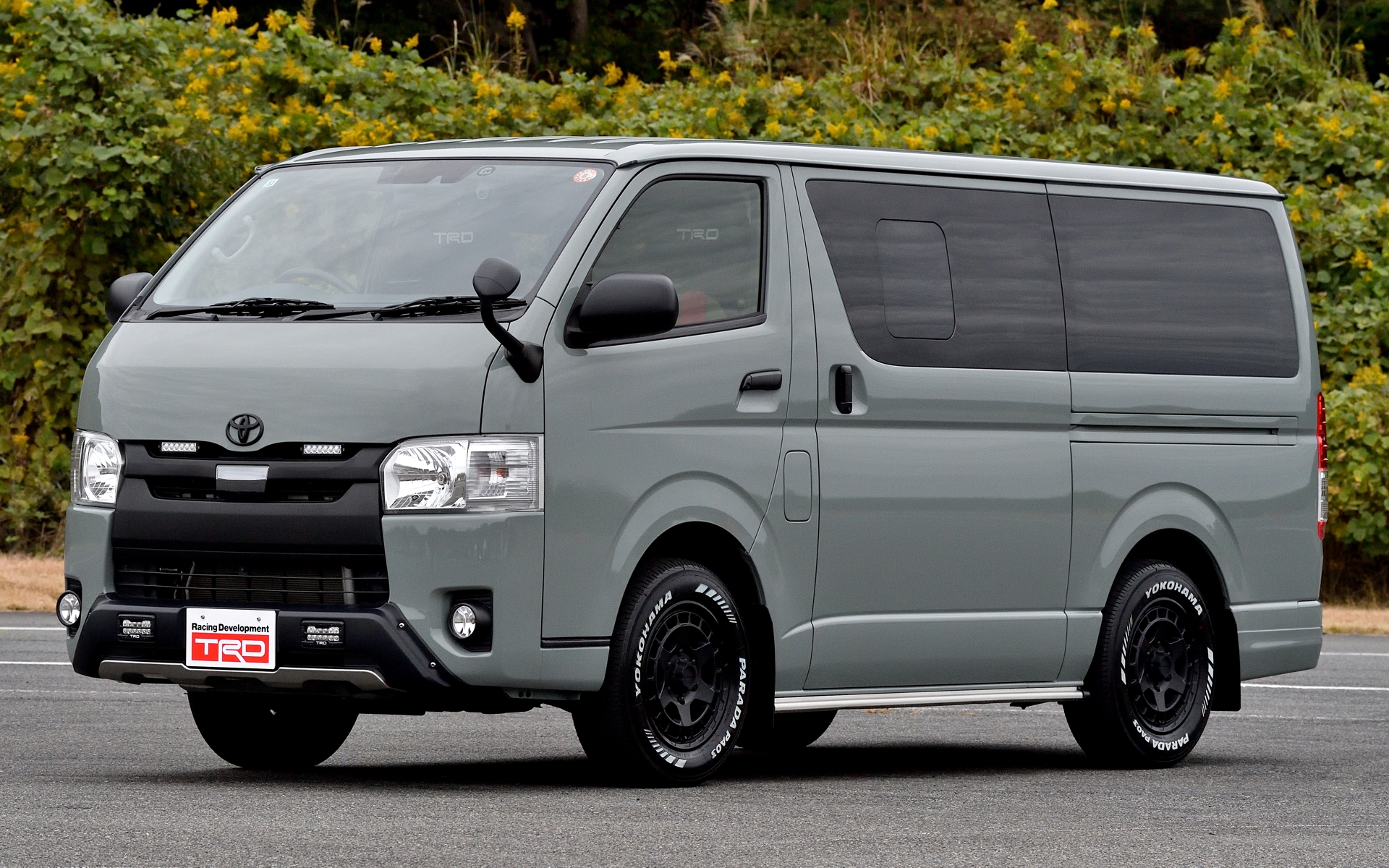 TRDのスタッフが世界各国からチョイスしたパーツを装着