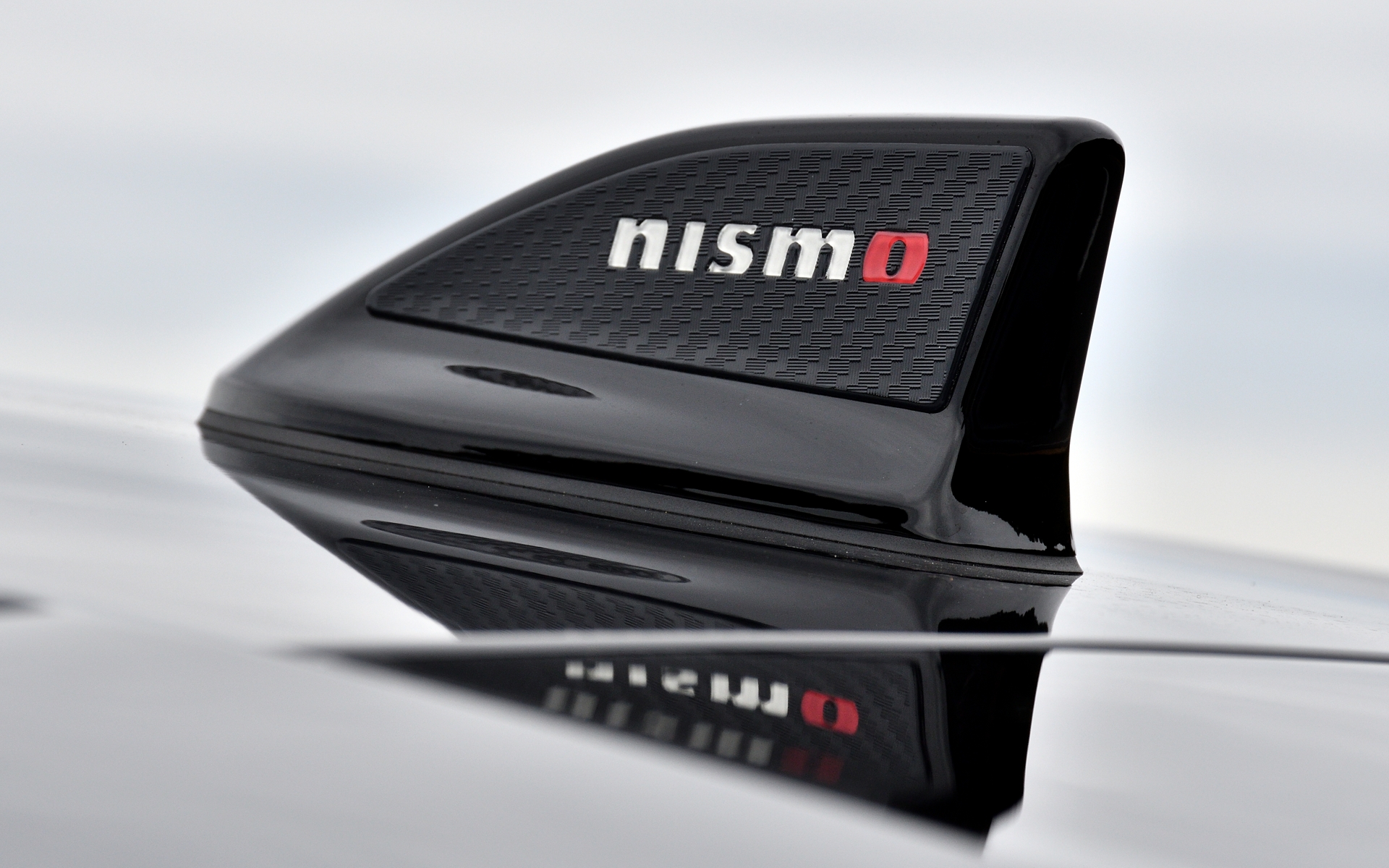 アンテナ＆ウイングサイドガーニッシュは2万2000円