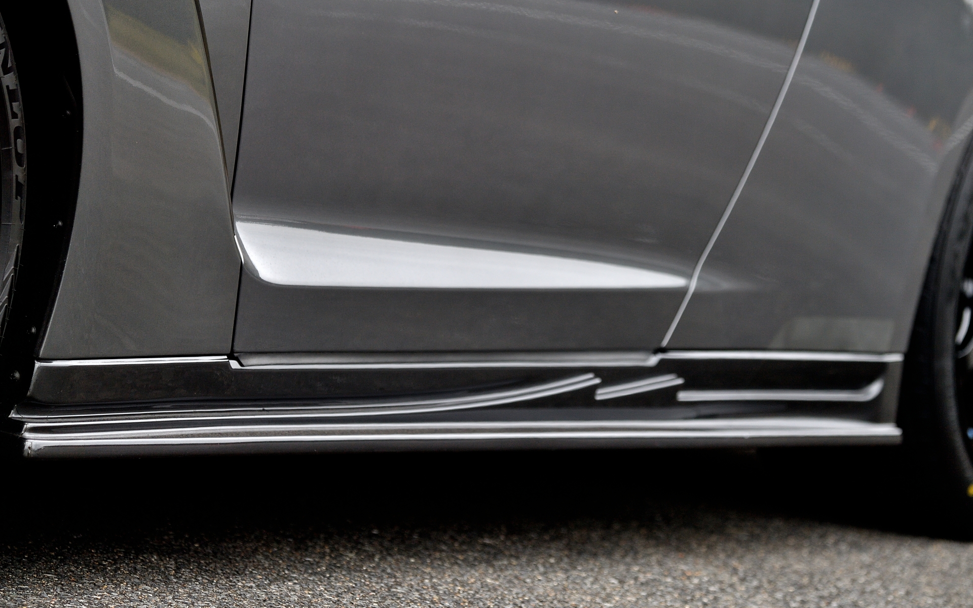 サイドスカートは16万円