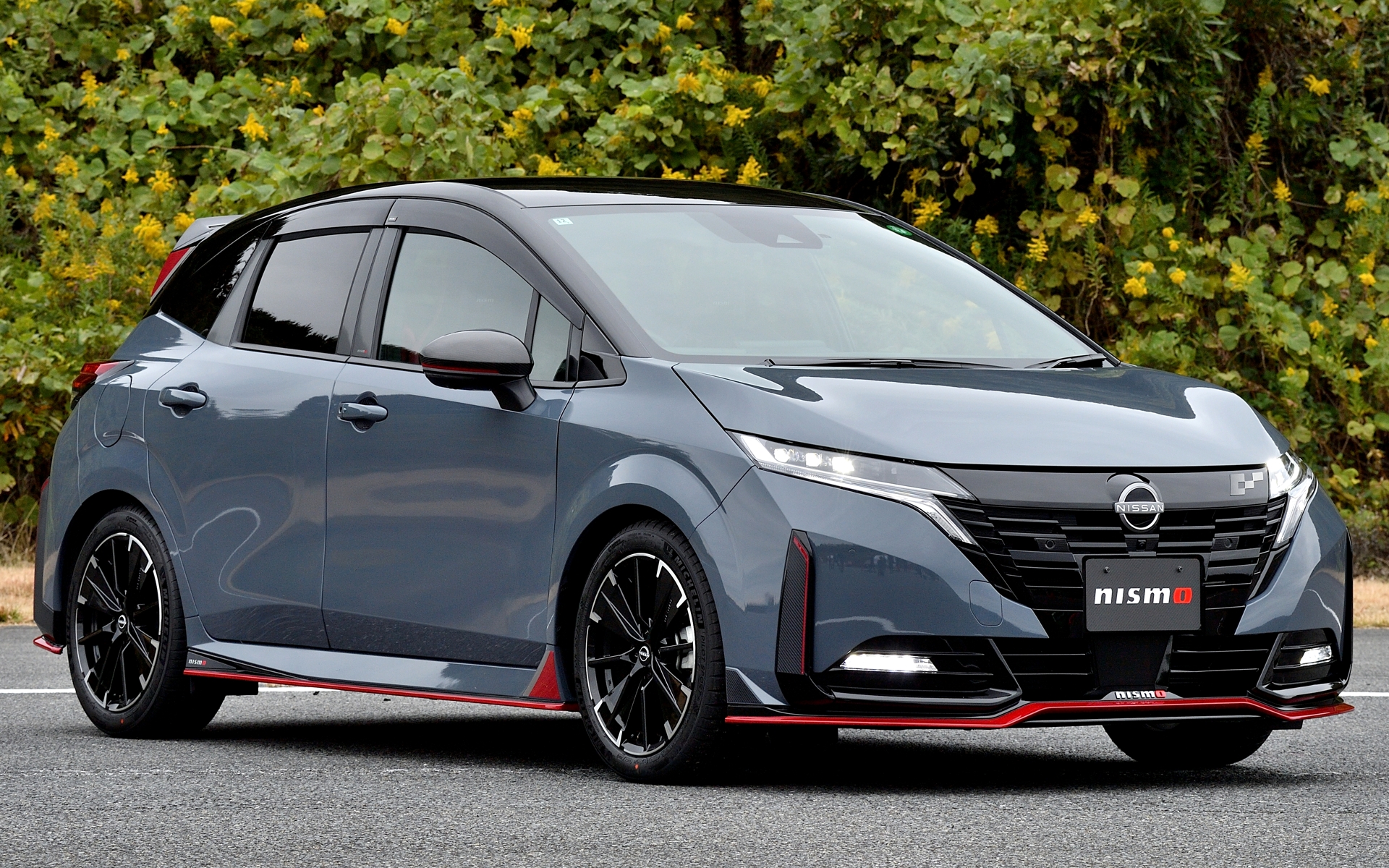 ベース車両はオーラ NISMO tuned e-POWER 4WD