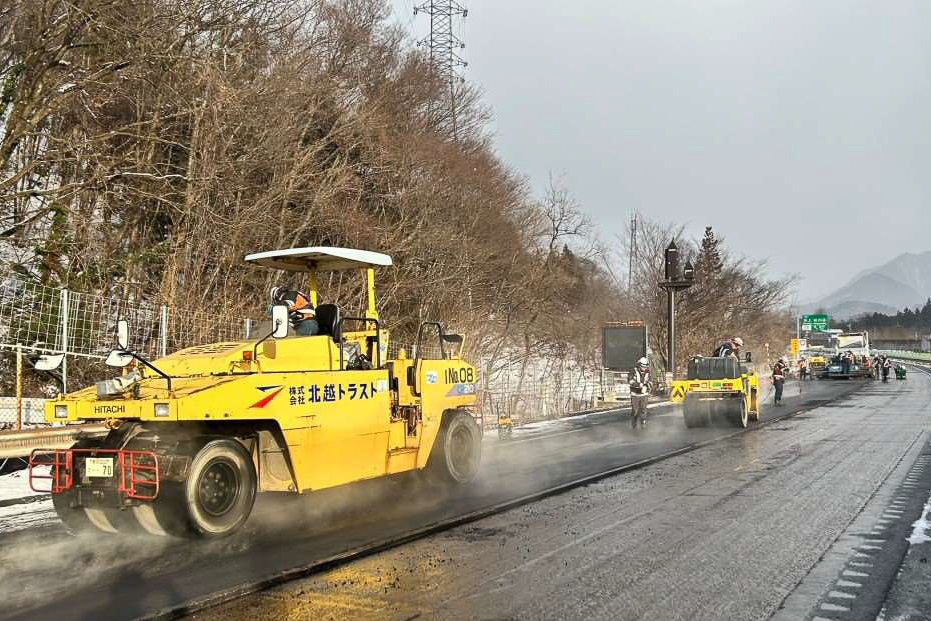 NEXCO東日本 関越道の通行止区間 月夜野IC～水上IC（下り）での作業風景