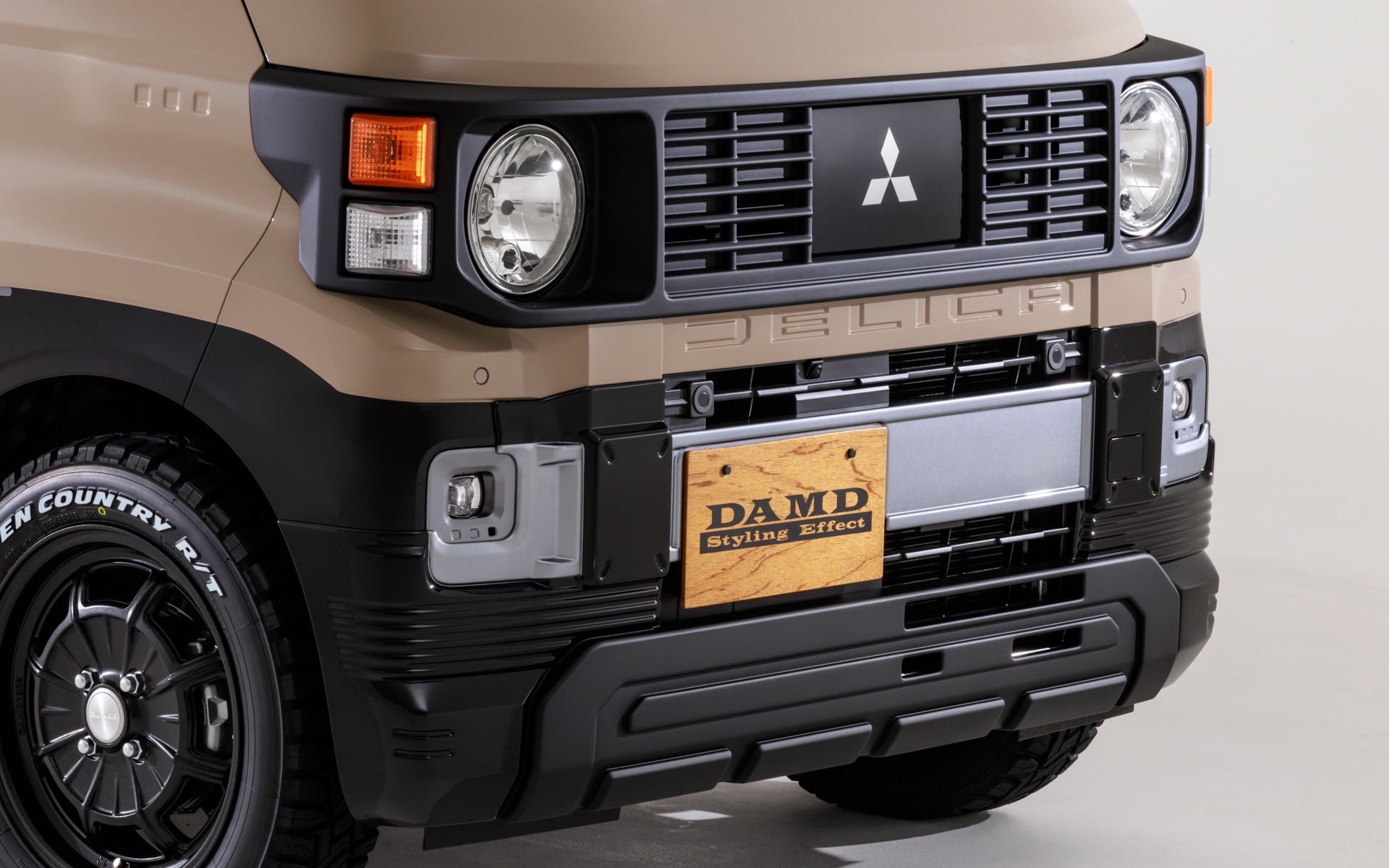 デリカミニ用ボディキット「DALI（ダリ）」装着イメージ