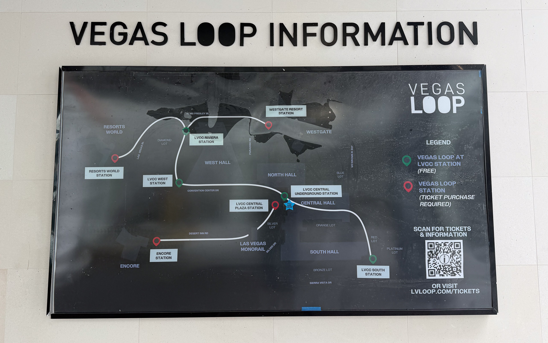 LVCC間の各ホールをつなぐベガスループの路線図。各ホール間は無料、ホテルとの接続は有料となっている