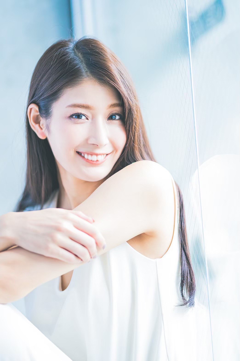 司会を務める「沢すみれ」さん