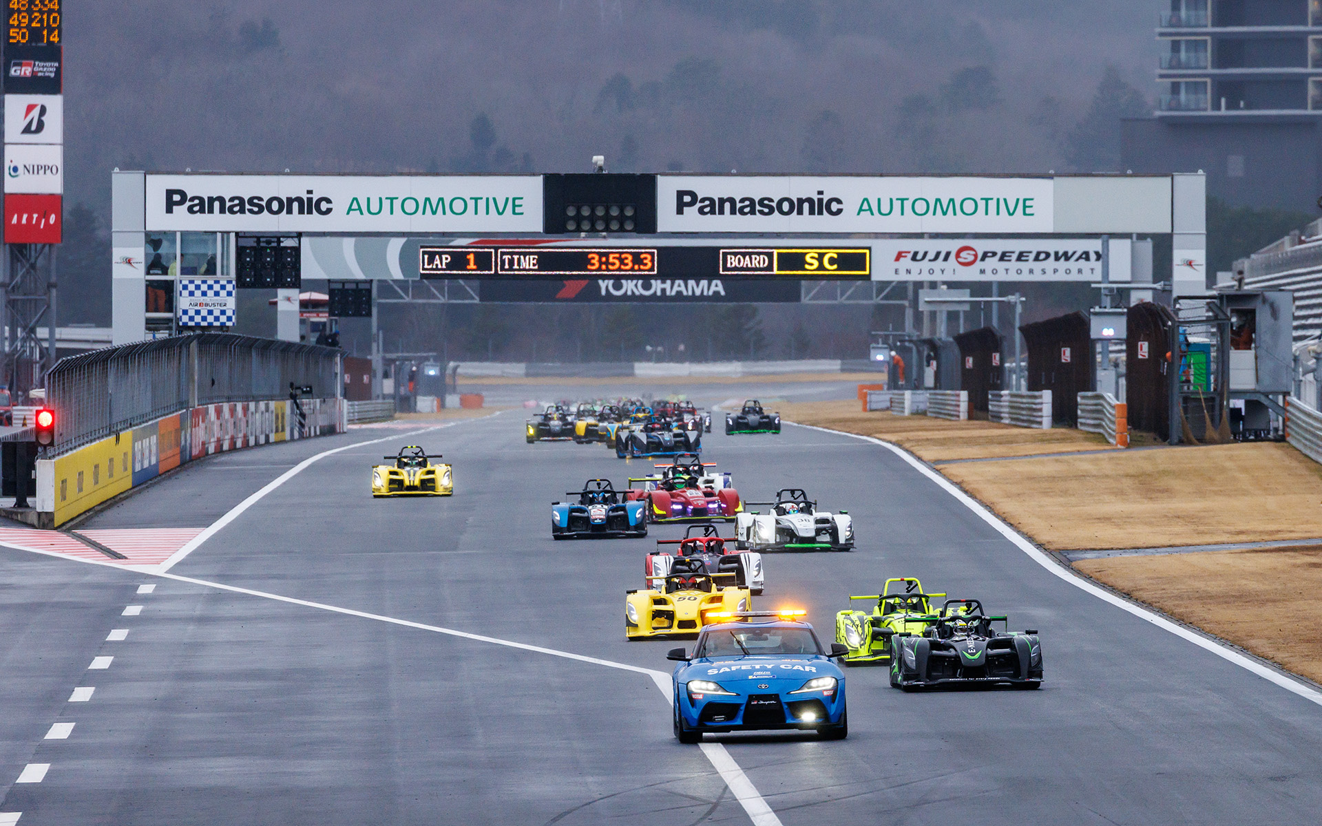 決勝レースがスタート