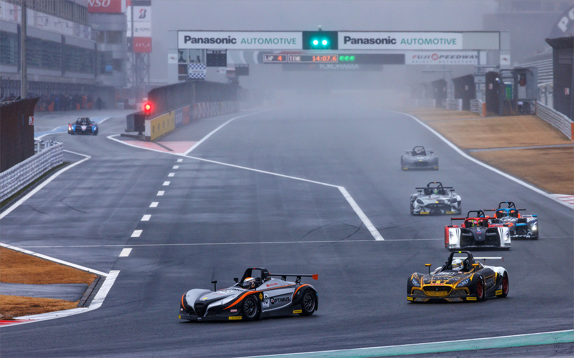 決勝レースがスタート