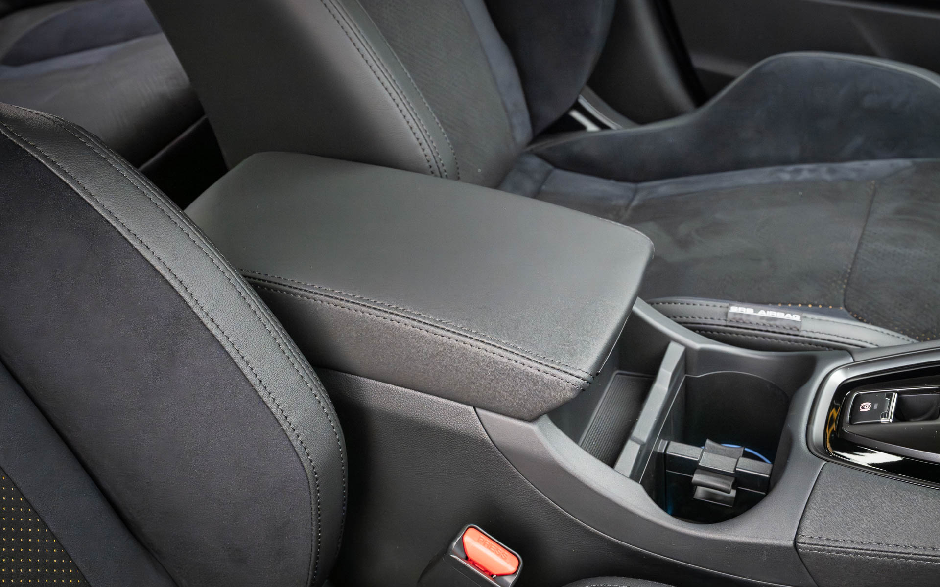 WRX S4 STI Sport R Black Limited IIのインテリア