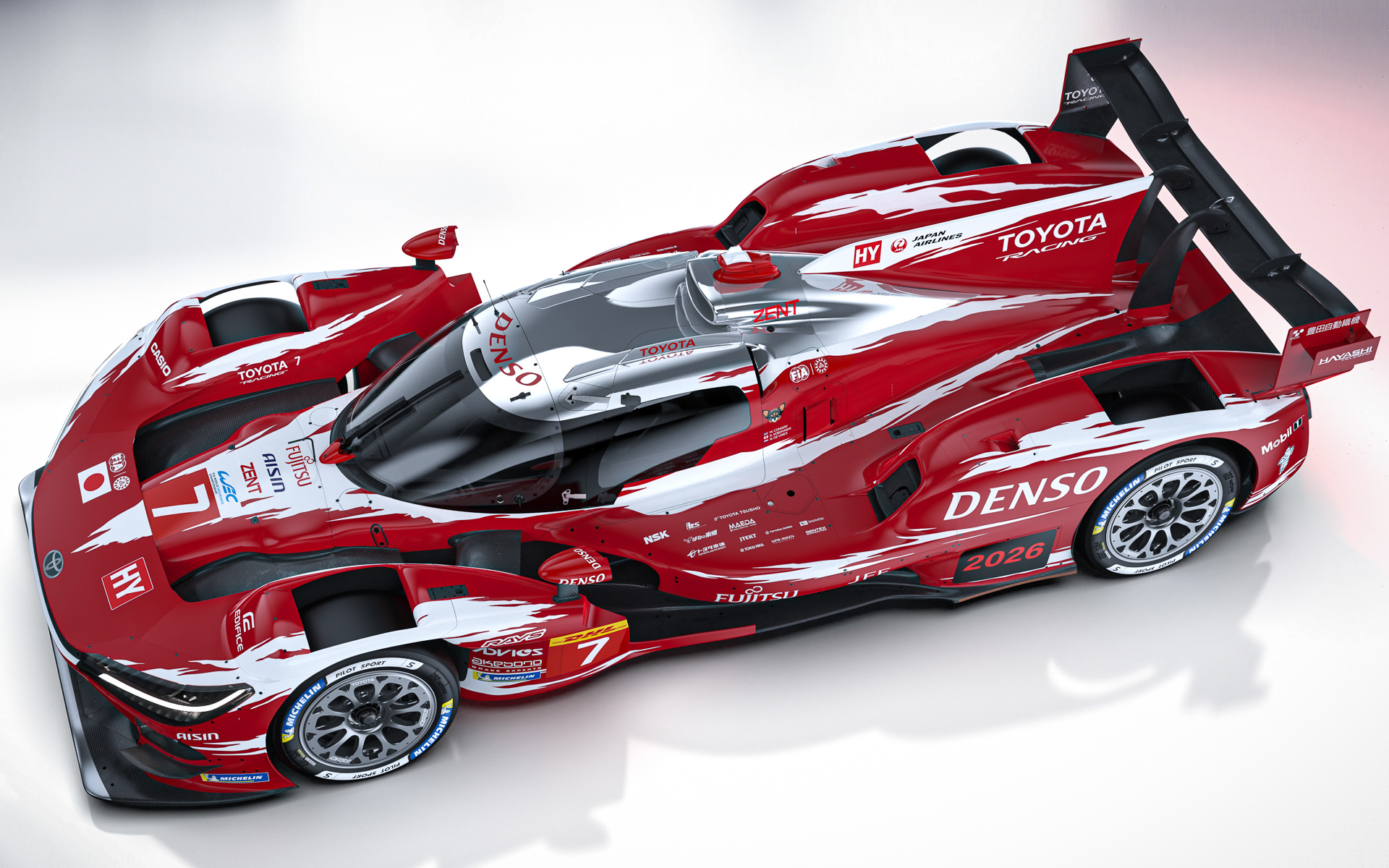 リアウィング形状など、空気の流れ方が大幅に異なっていることが分かる