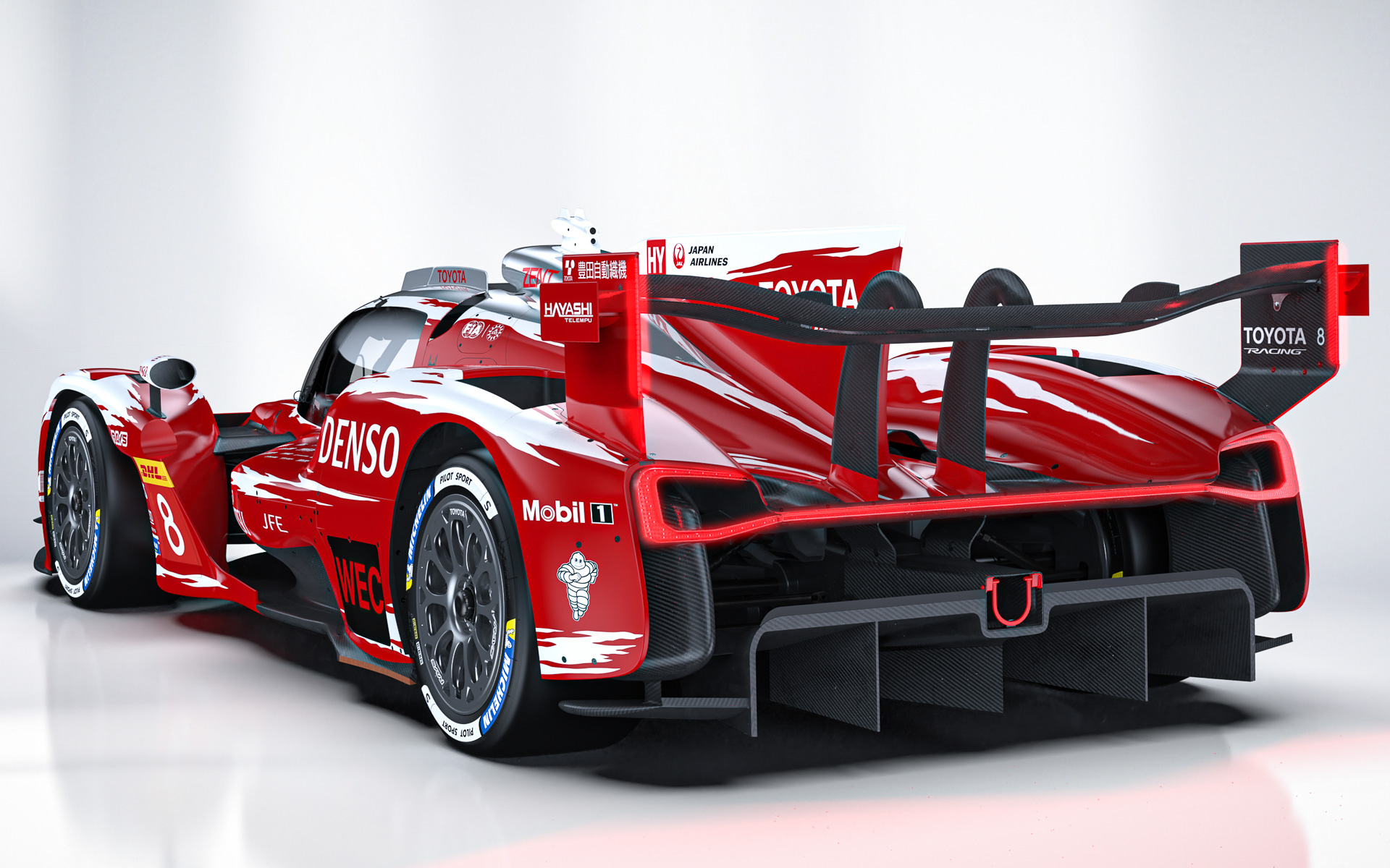 空力においてはリアデザインが大切となるが、空気を積極的に排出しようという意図がうかがえる