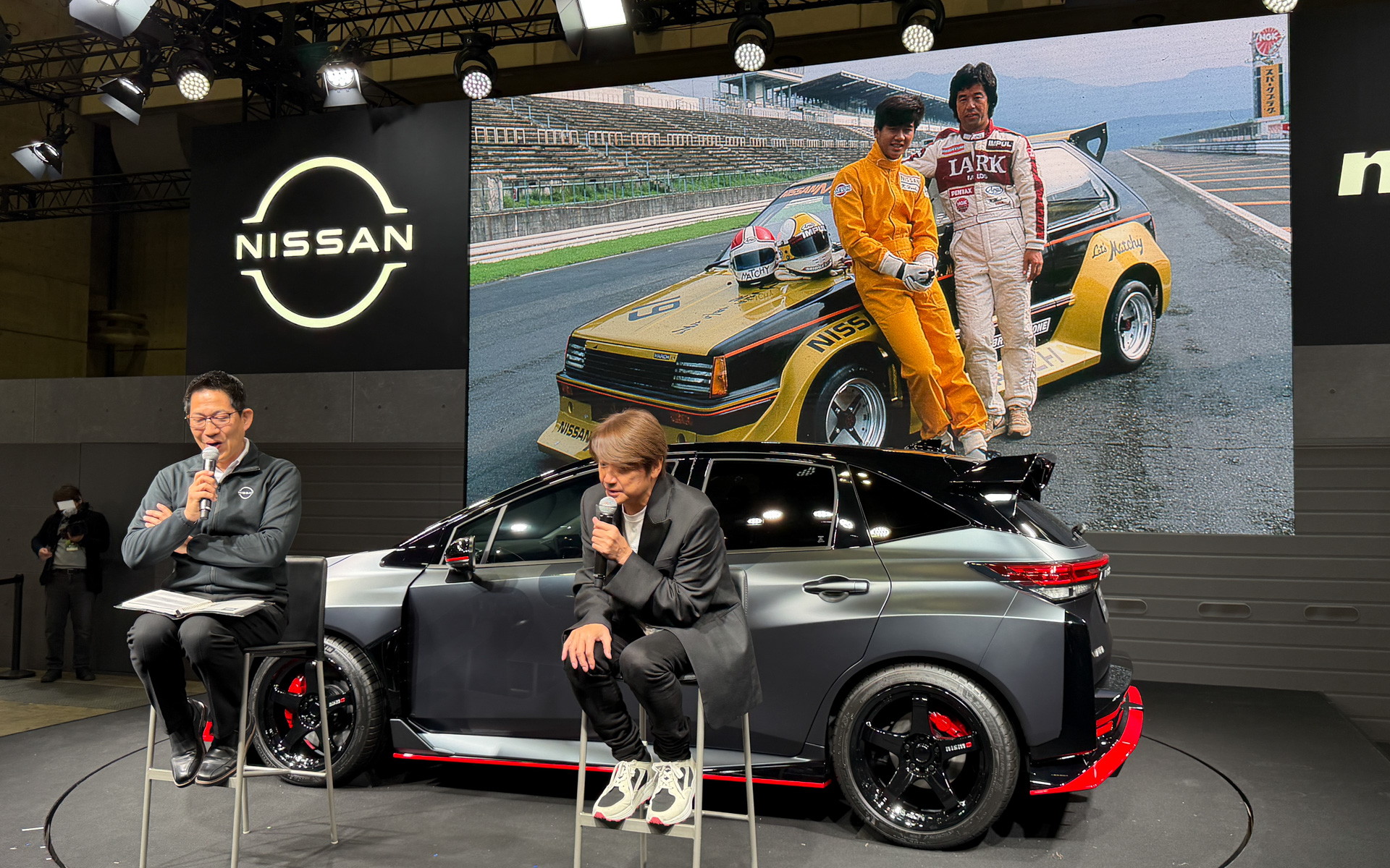 トークイベントでは日産「マーチ」のCM出演から始まりレースの世界と出会っていくこれまでの振り返りが語られた