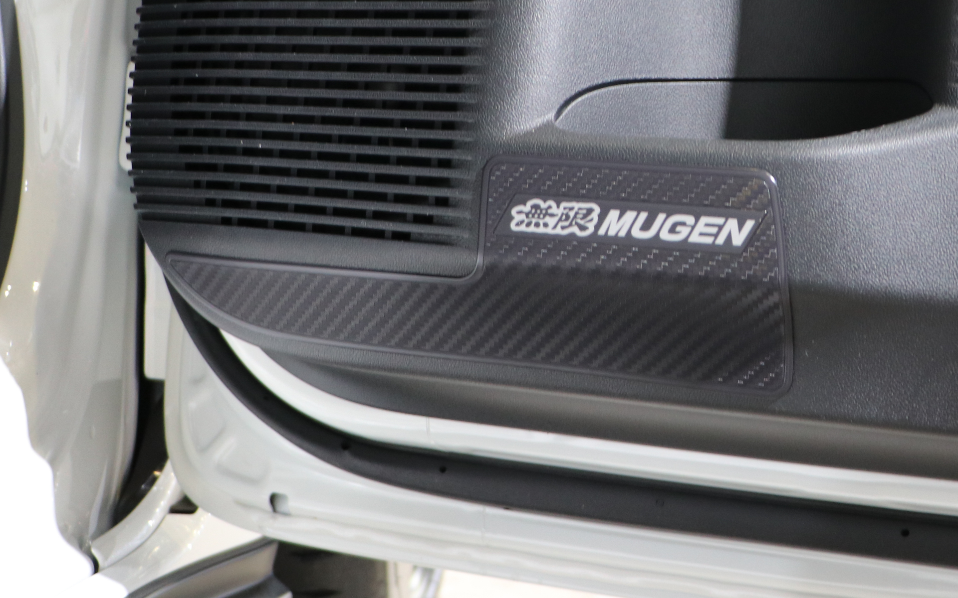 ドアインナープロテクター