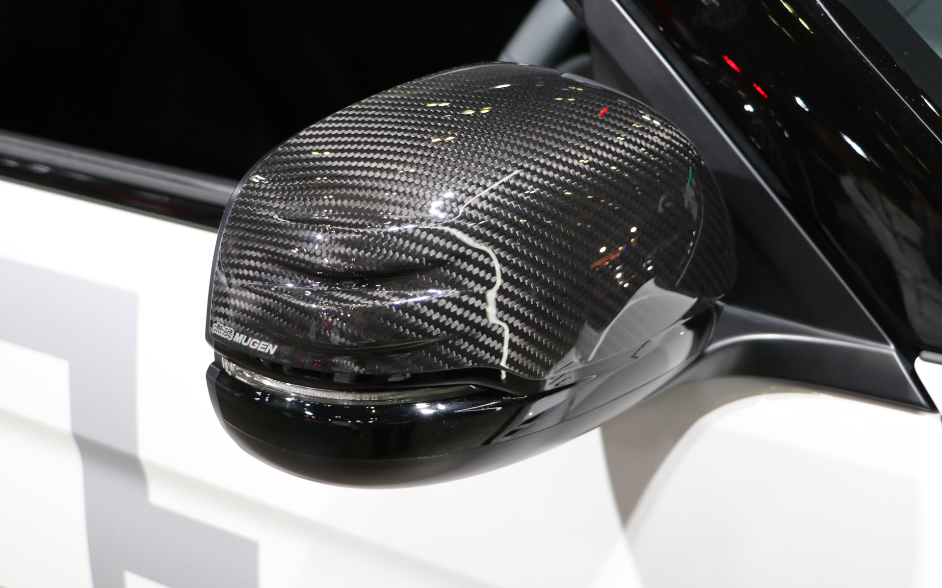 カーボンミラーカバー