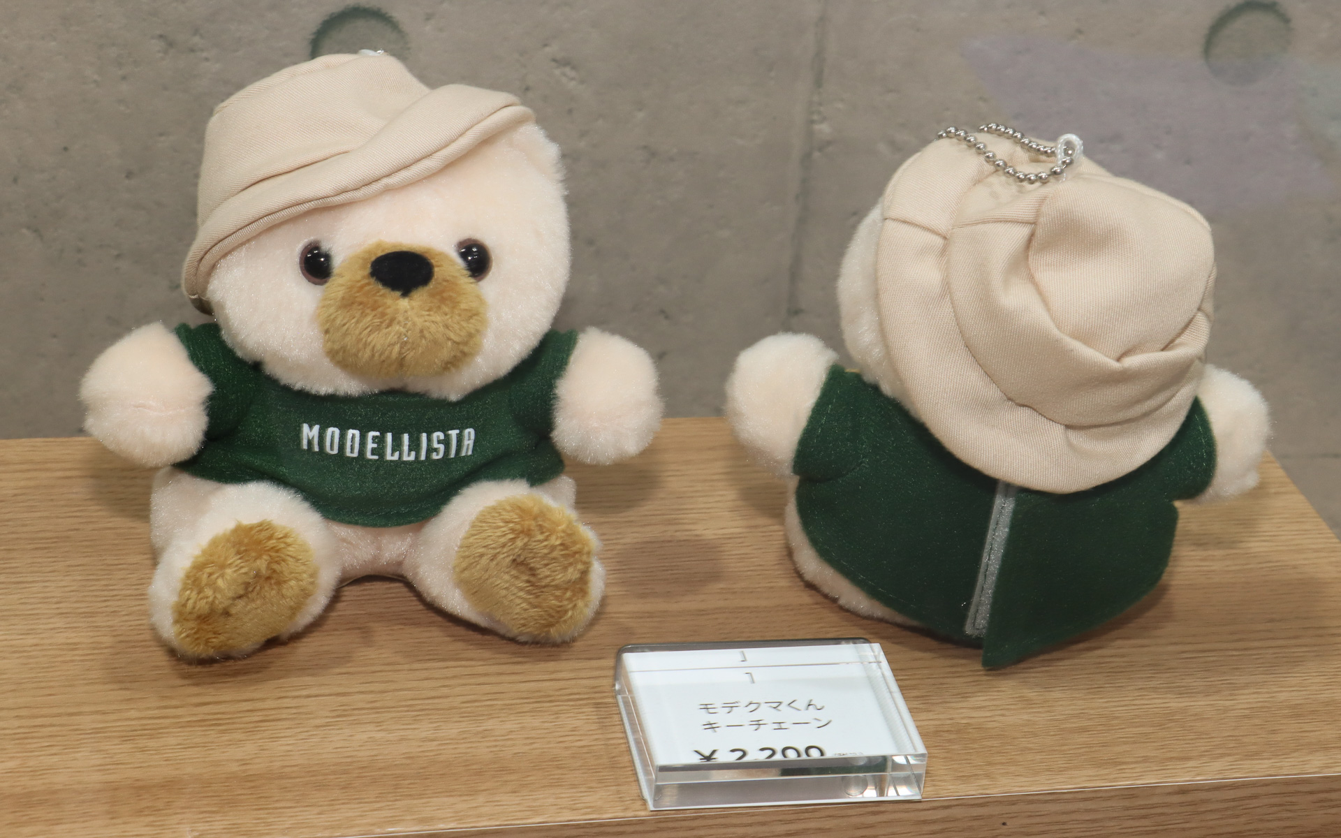 「MODELLISTA COLLECTION」では2026年の新作アイテムである「モデクマくんキーチェーン」やモデリスタロゴ入り「今治ハーフハンカチ」などを販売中