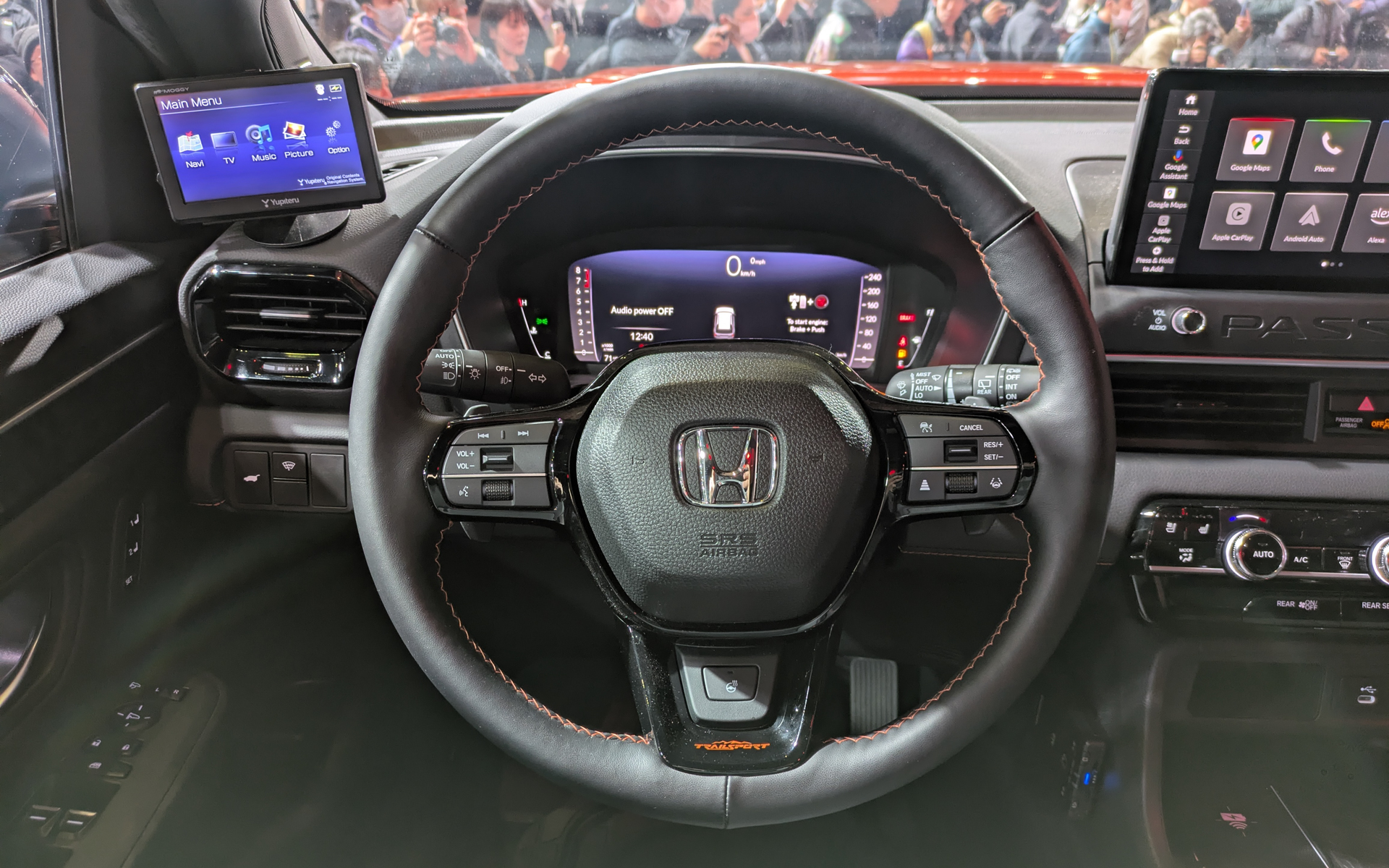 北米仕様なので左ハンドル仕様