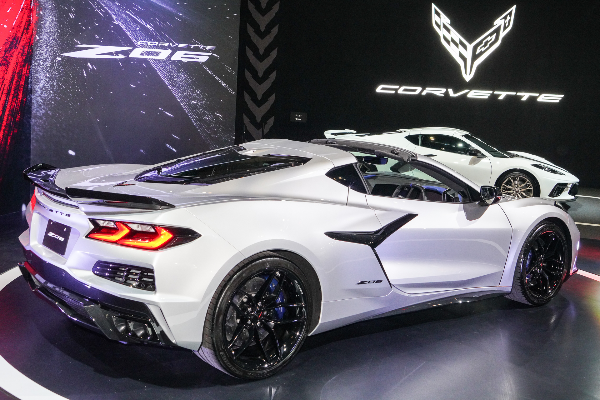 特別仕様車「コルベット Z06 COUPE Santorini Edition」