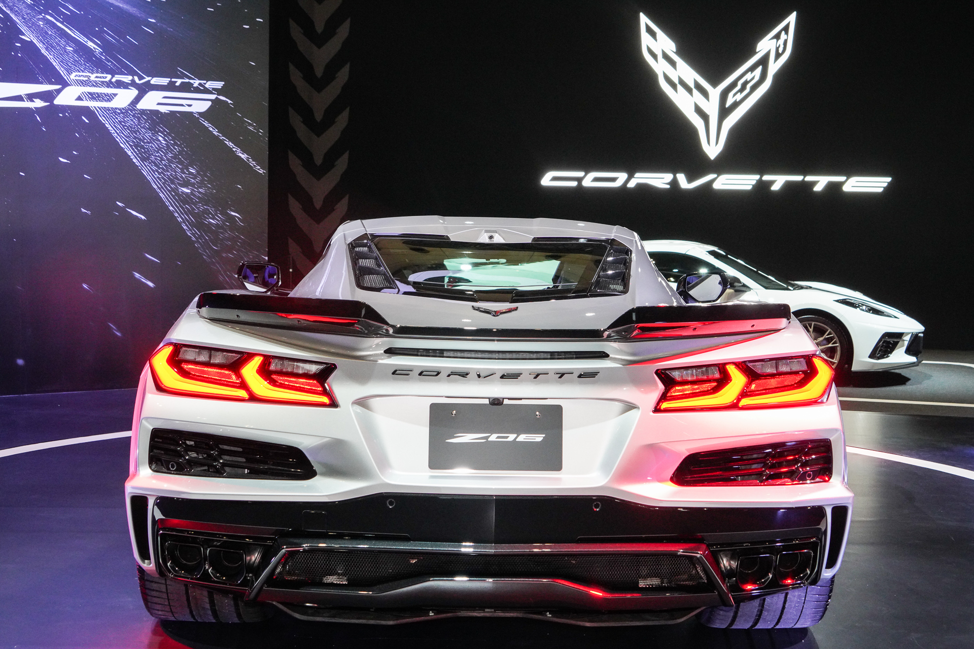 特別仕様車「コルベット Z06 COUPE Santorini Edition」