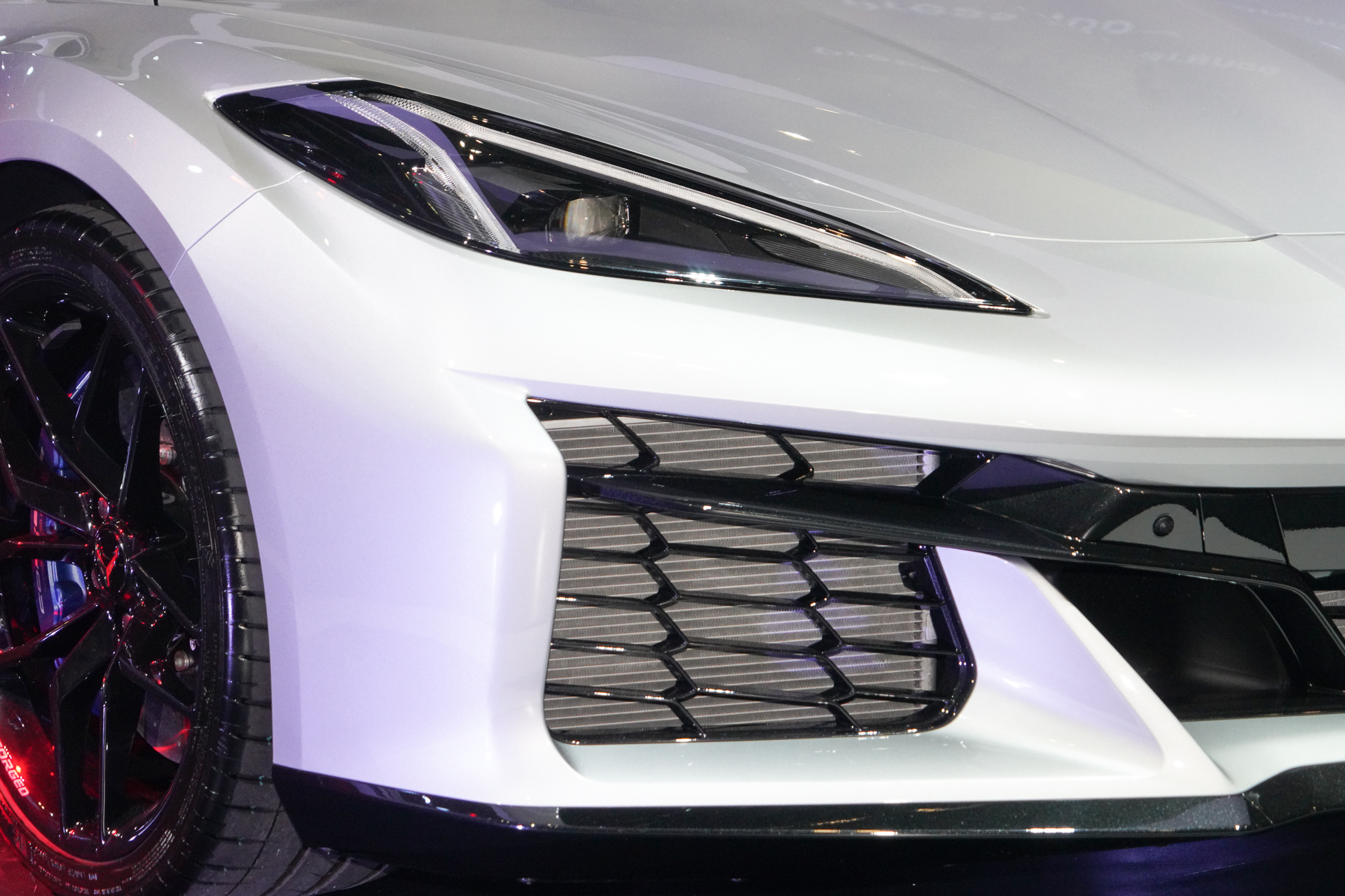 「コルベット Z06 COUPE Santorini Edition」のディテール