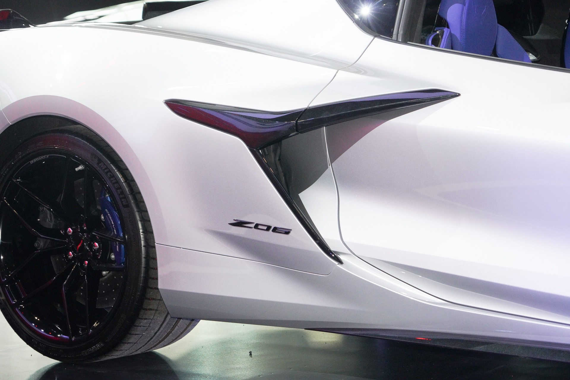 「コルベット Z06 COUPE Santorini Edition」のディテール