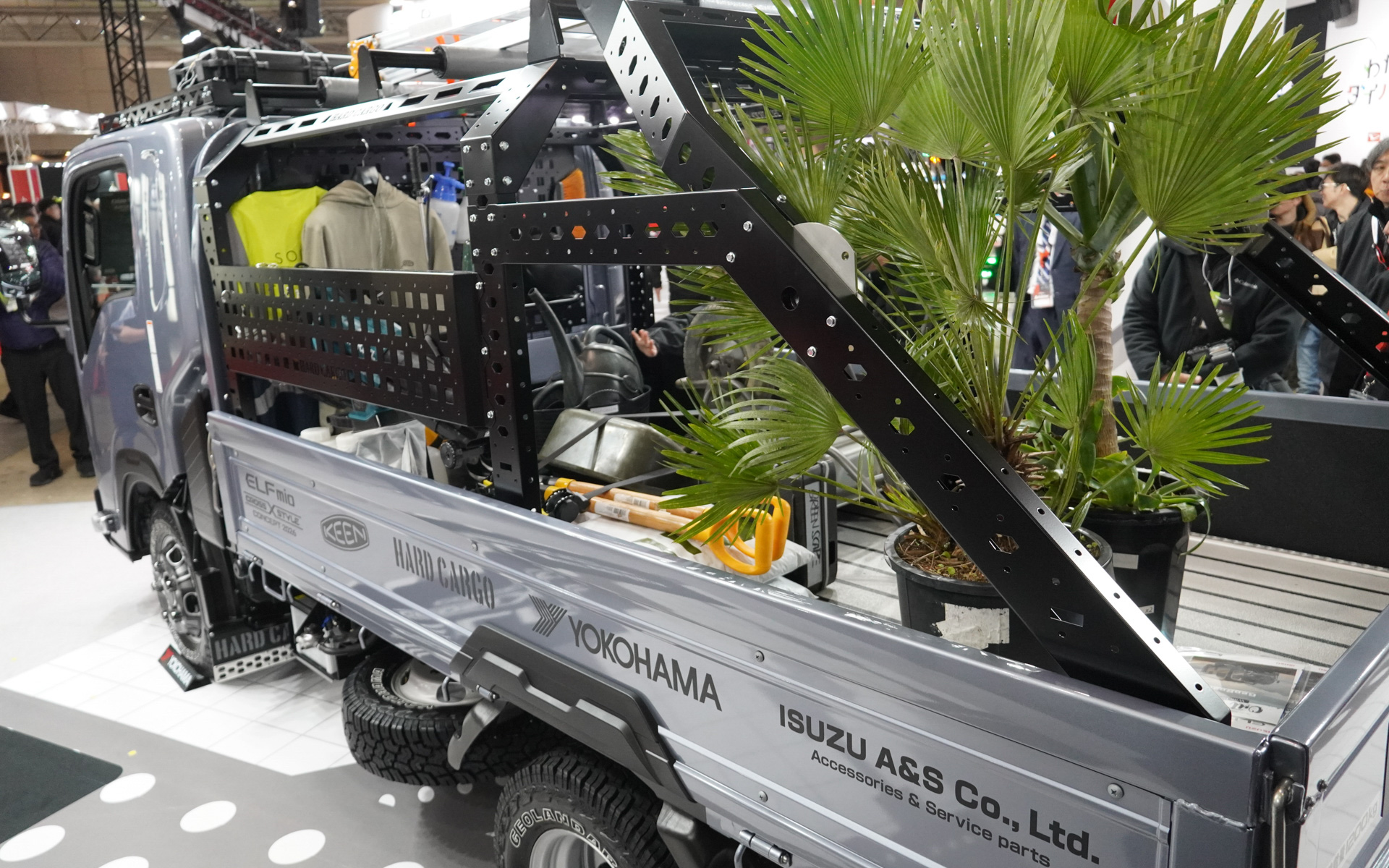 キャリアがここでは前に倒している