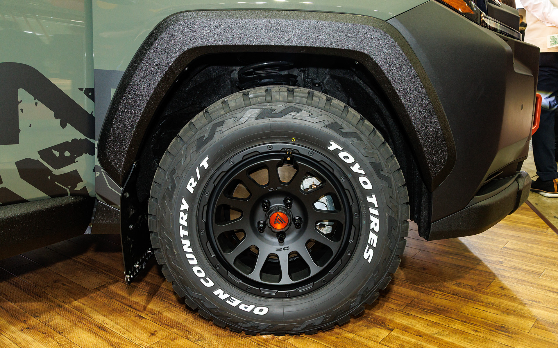 ボリューム感のあるタイヤサイズをチョイス