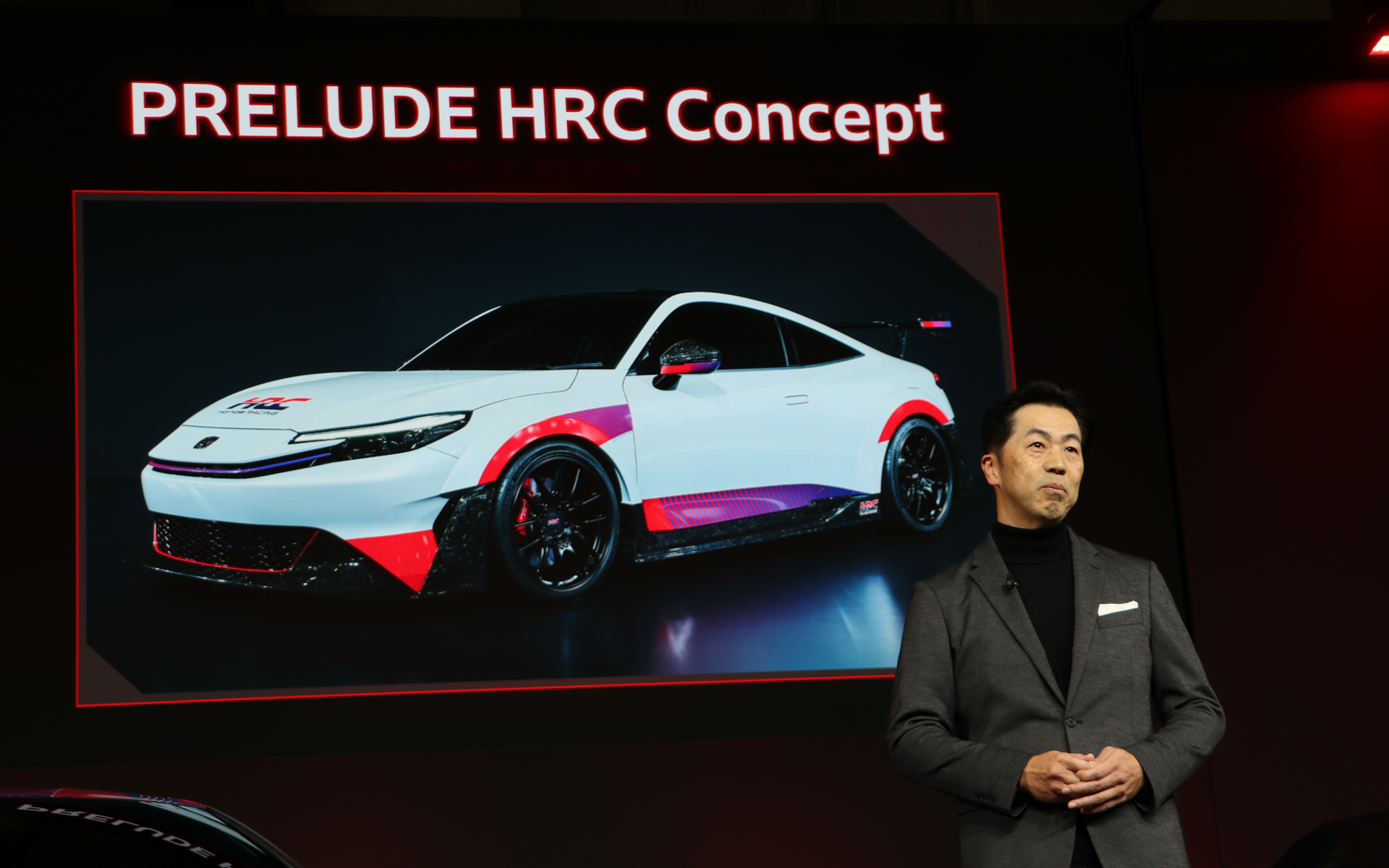 プレリュードHRCコンセプトを紹介する川坂氏