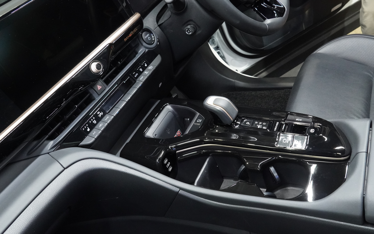 シフトレバーまわり