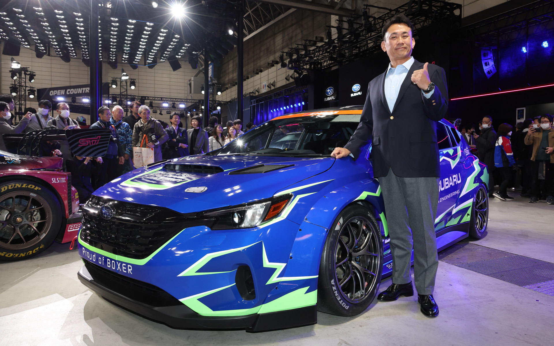 新開発されたS耐参戦マシンと株式会社スバル 執行役員CTO室長 岡本一樹氏