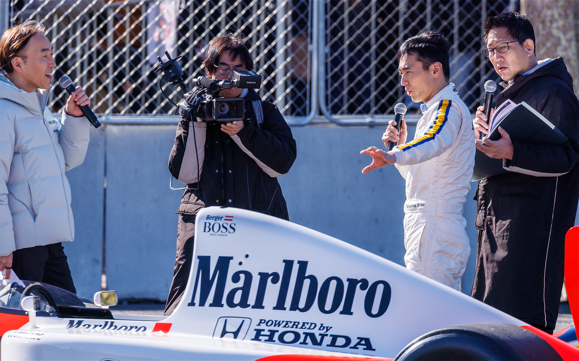 エンジン始動を行なったマクラーレン ホンダ MP4/6