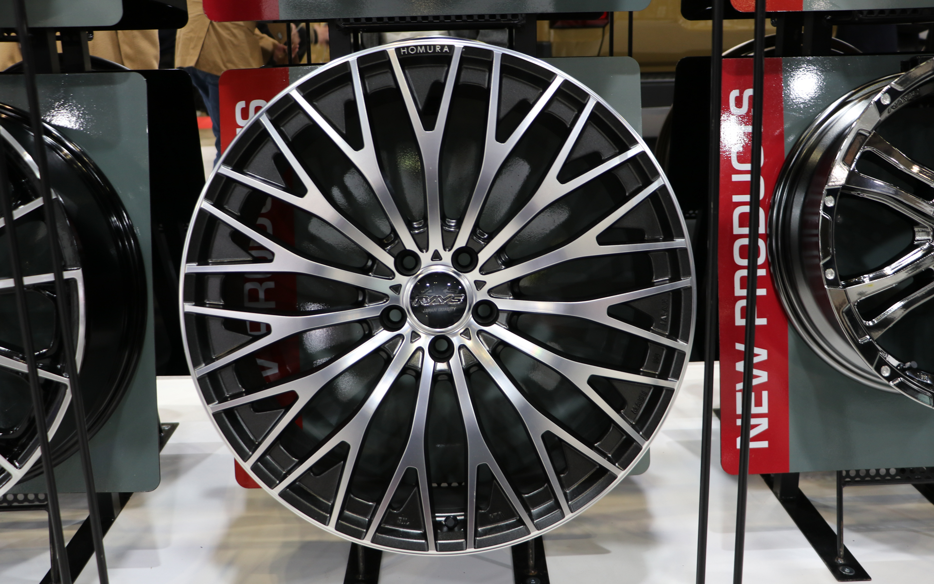 2X15本のスポークがラグジュアリーさをより高めてくれる