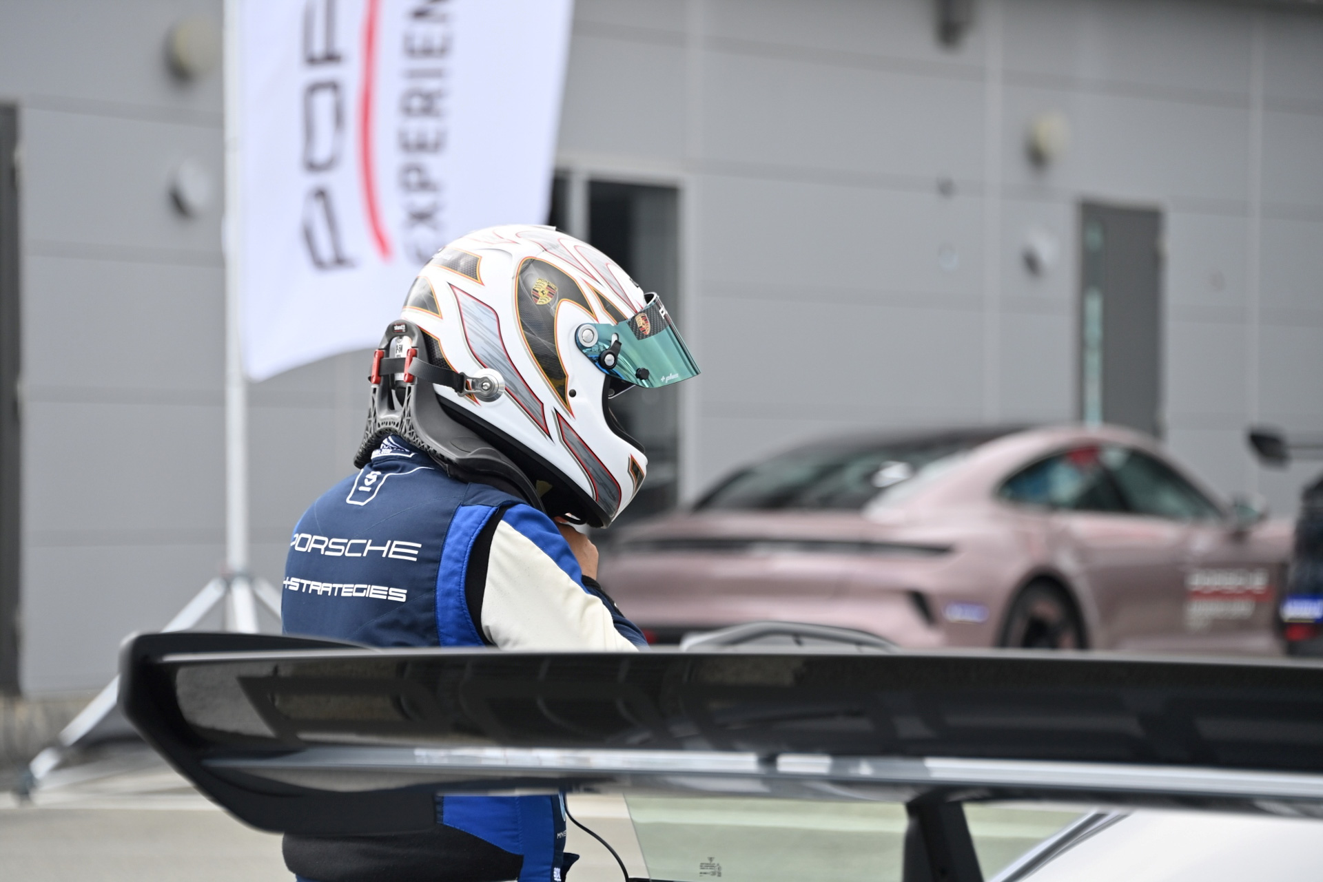 「ポルシェ・トラックエクスペリエンス」