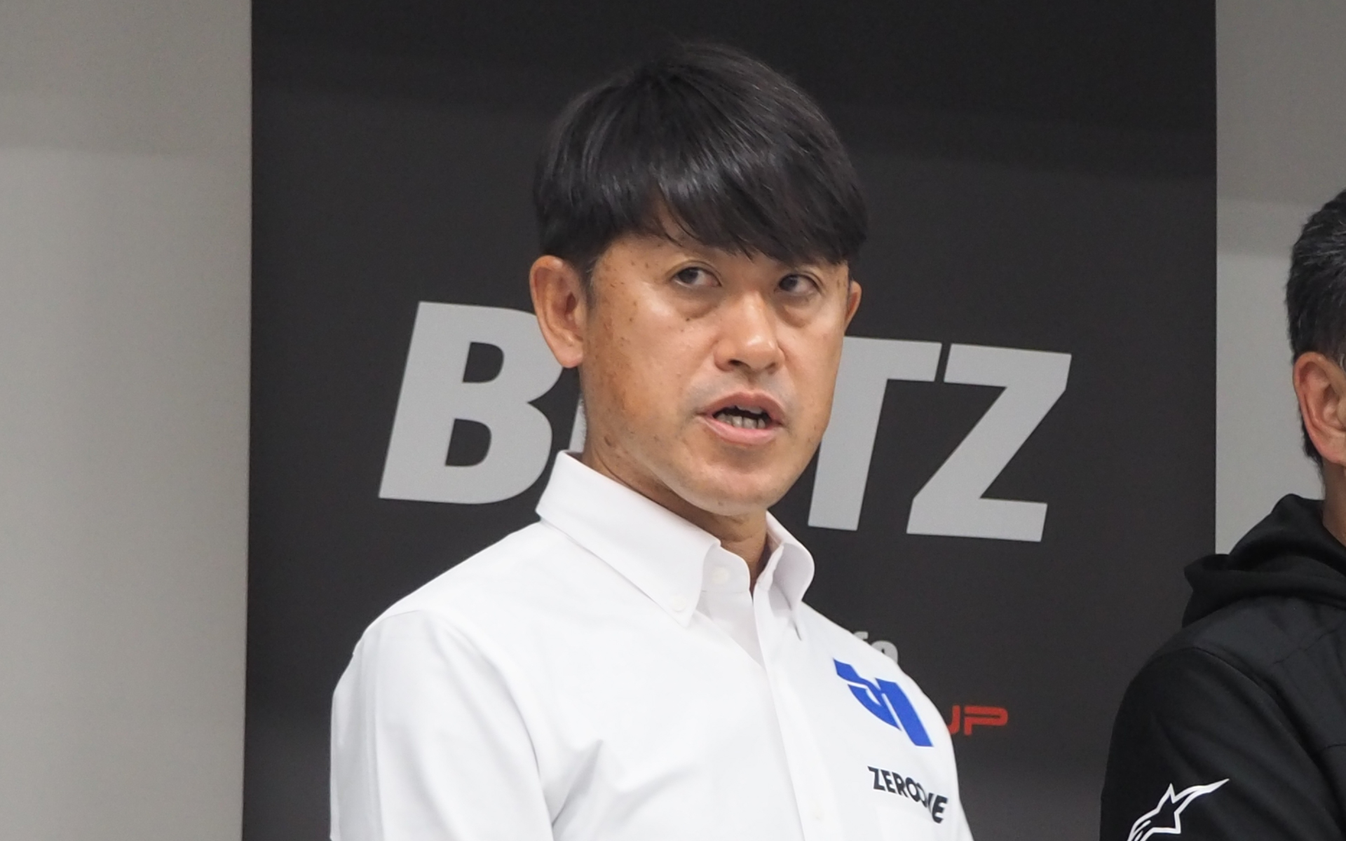 2日目の講師を務めたレーシングドライバー荒聖治選手