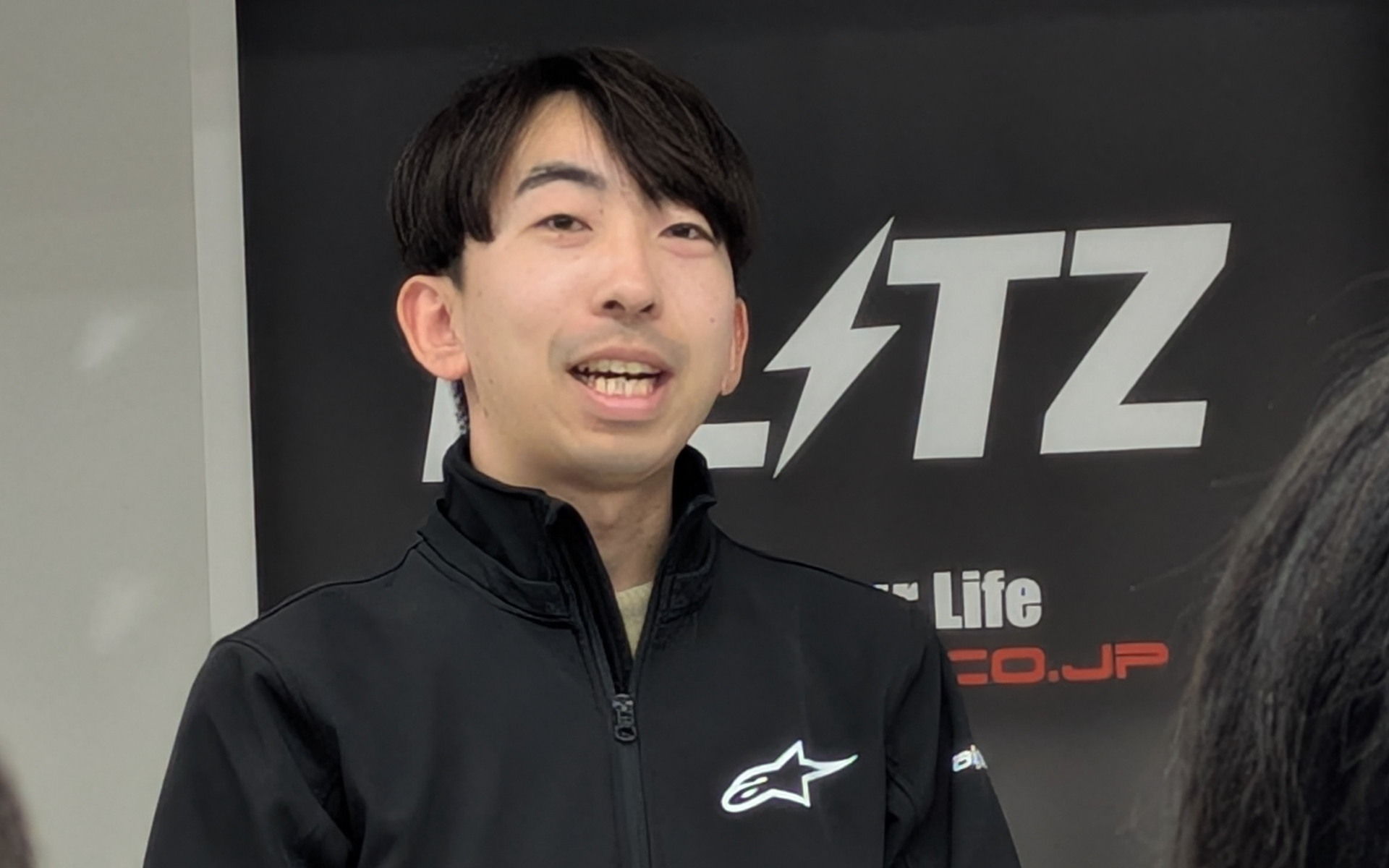 レーシングギアの説明を行なったSPK株式会社 CUSPA営業本部 菅原達也氏