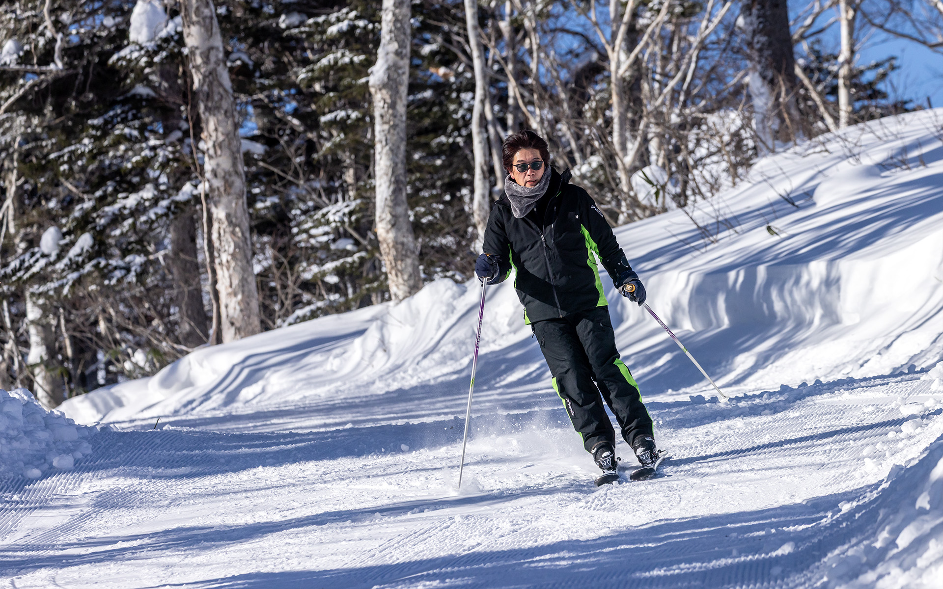 オープンしたての黒岳スキー場でまずはひと滑り