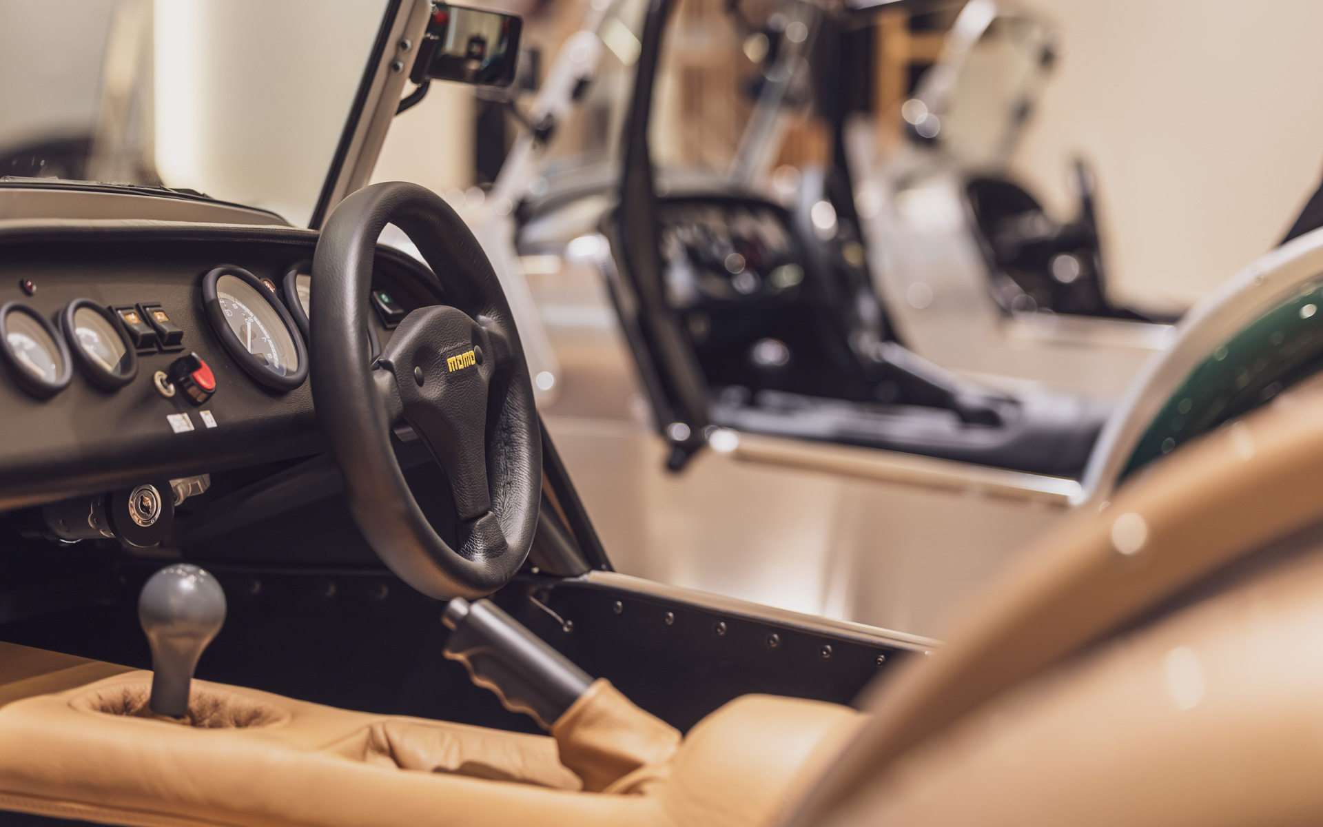 2026年1月23日にオープンする「ケータハム東京 青山ショールーム」「モーガンカーズ東京 青山ショールーム」