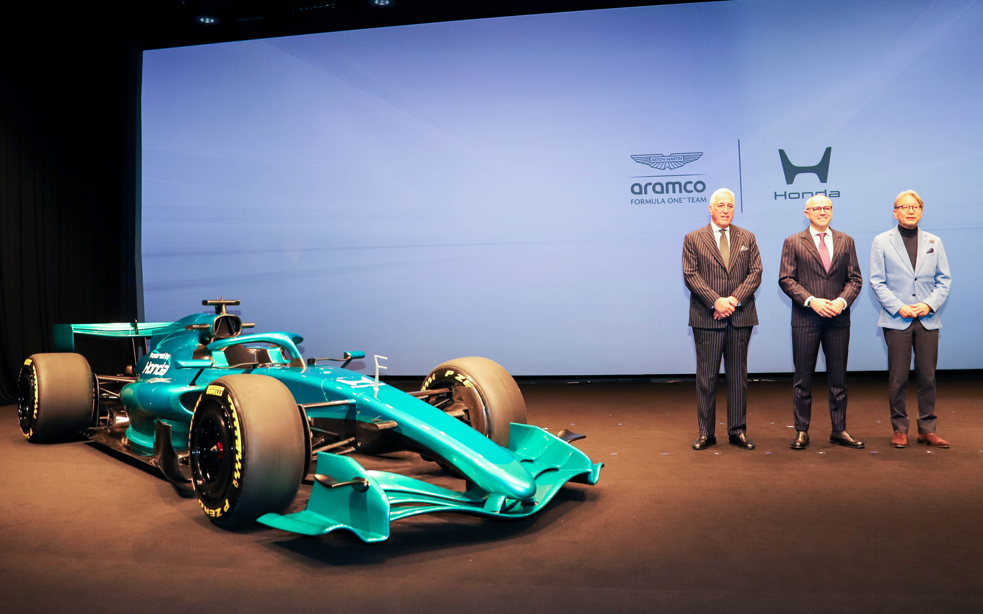 本田技研工業とAston Martin Aramco F1 Teamとのニューパートナーシップ始動発表会で、2026年の新マシンが公開された