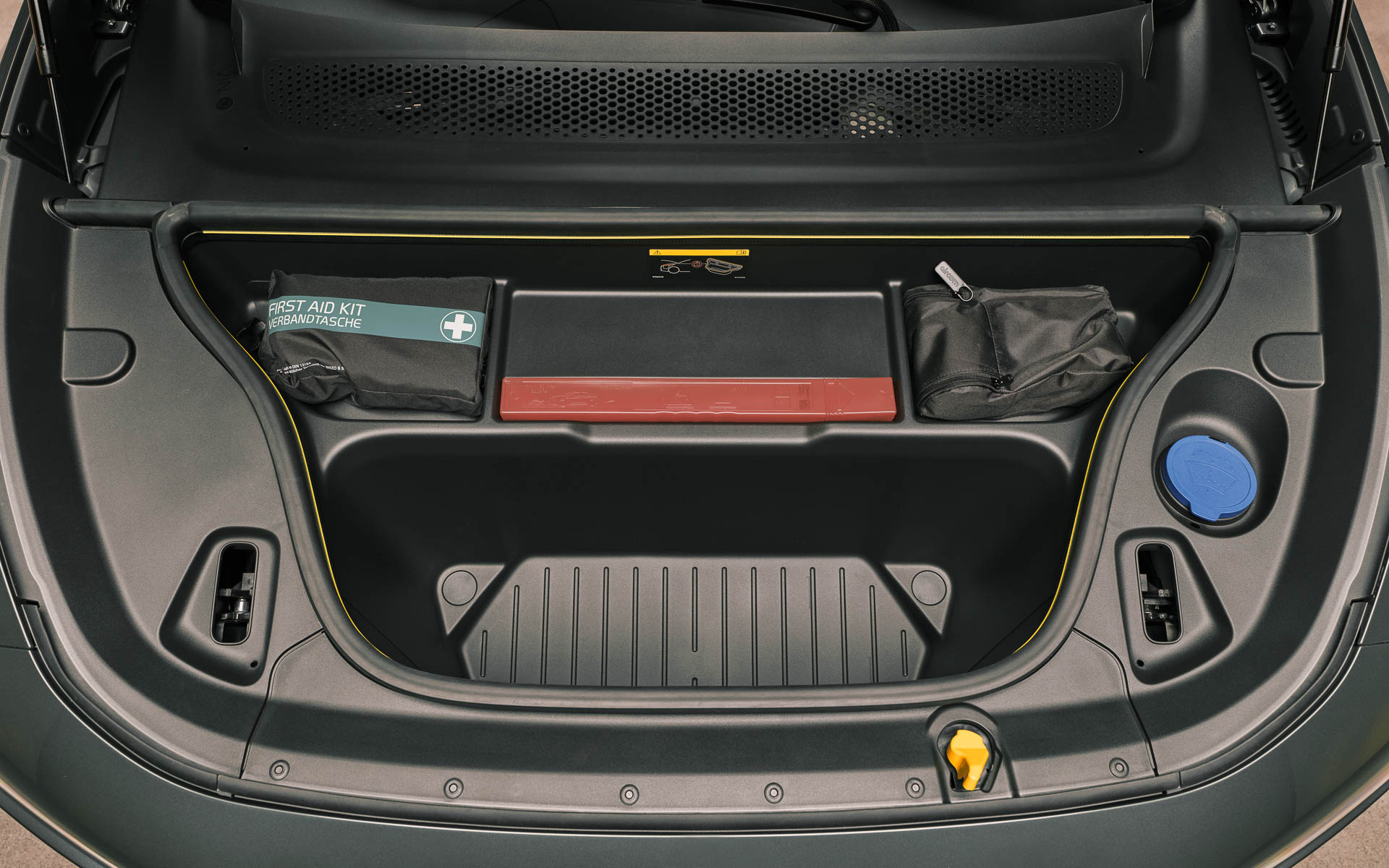 フロントトランク