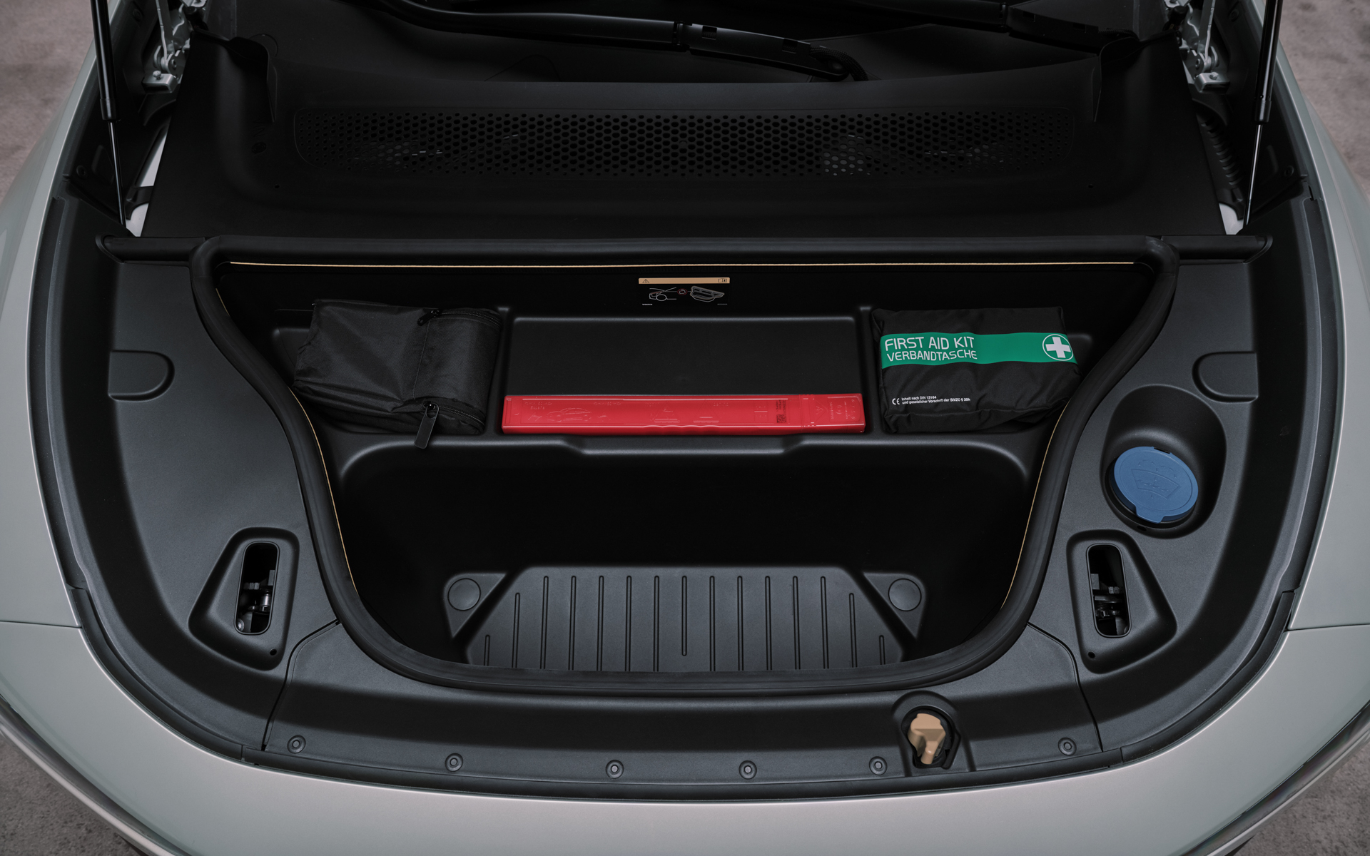 フロントラゲッジスペース